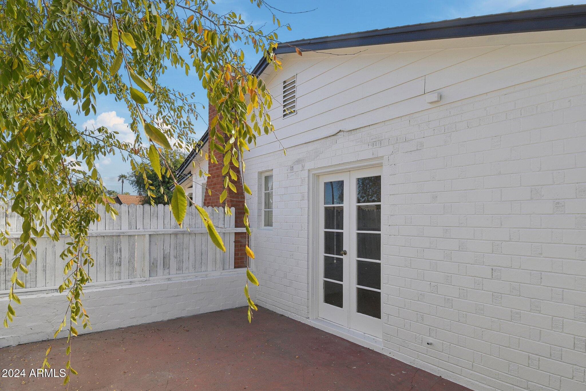 4008 N 32nd Place