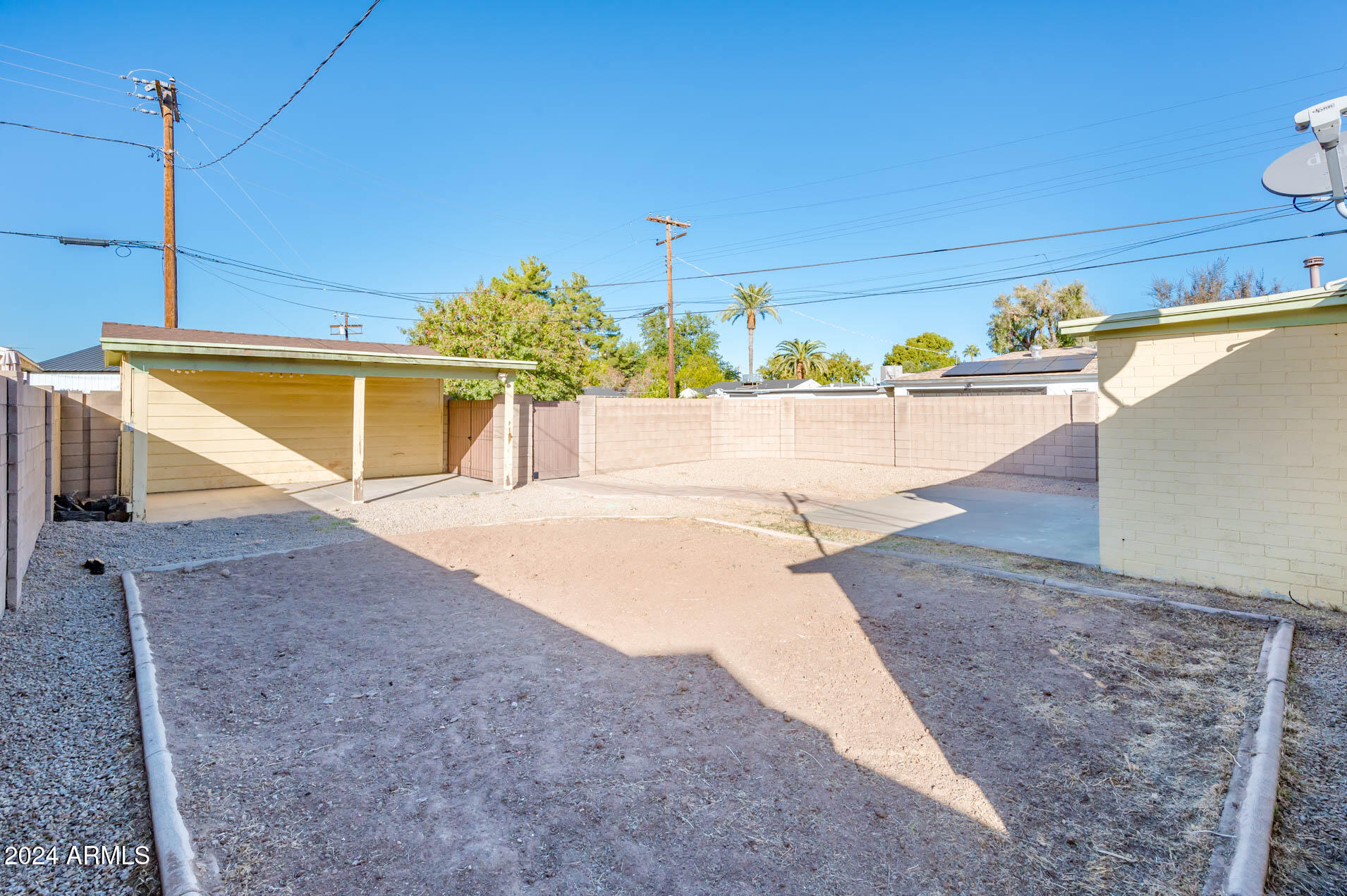 3034 N 15TH Avenue