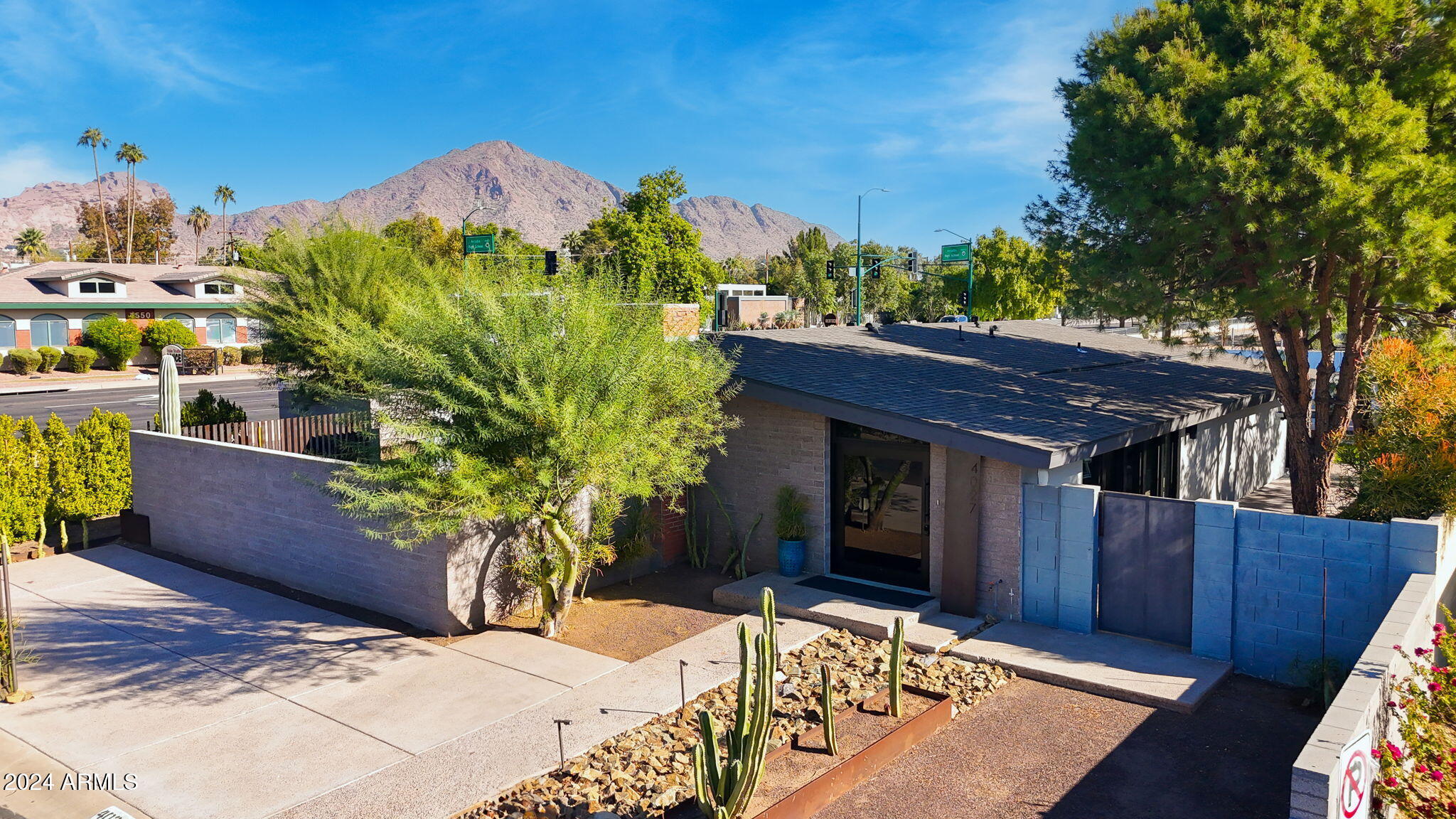 4027 N 45TH Place