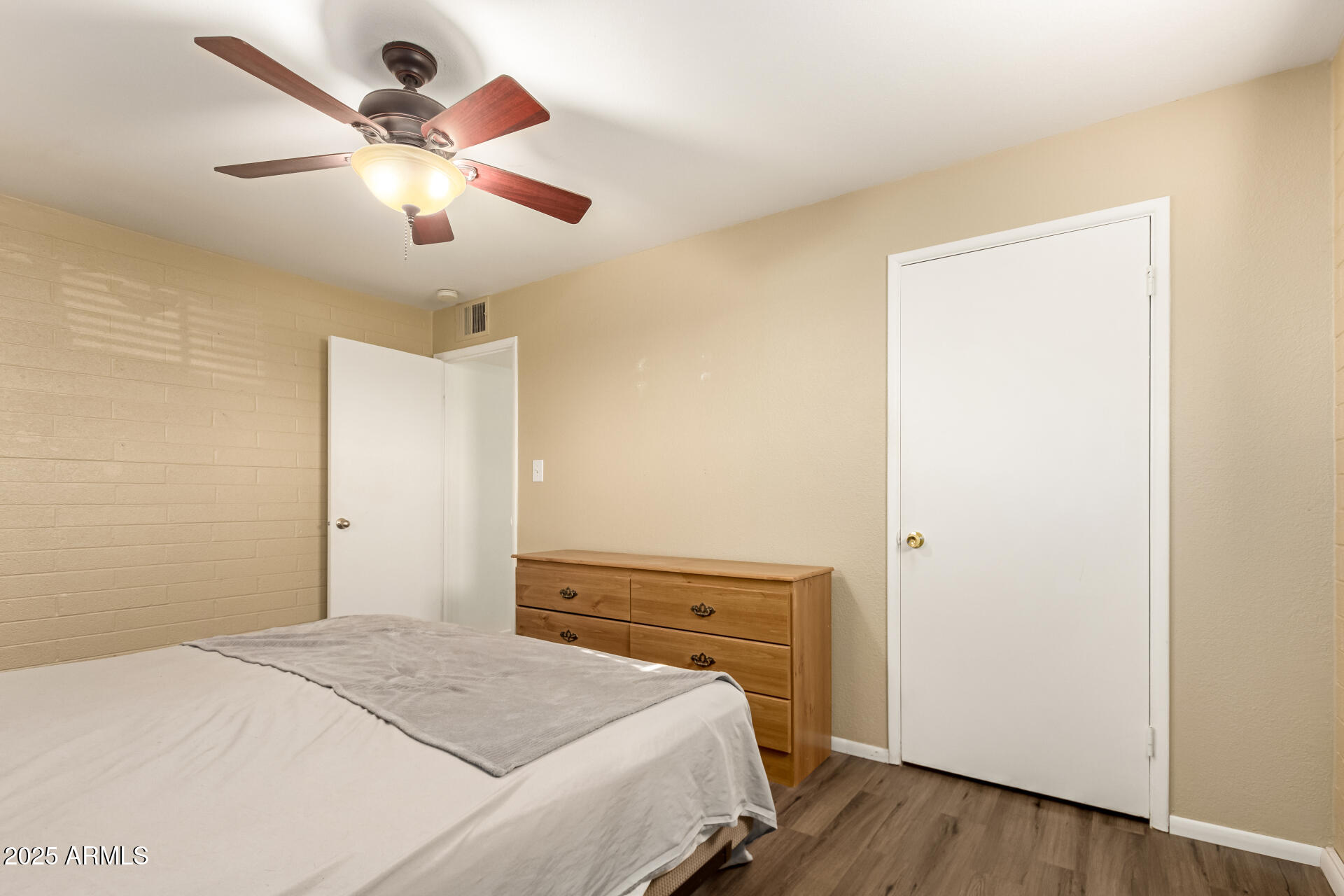 456 N 96TH Place