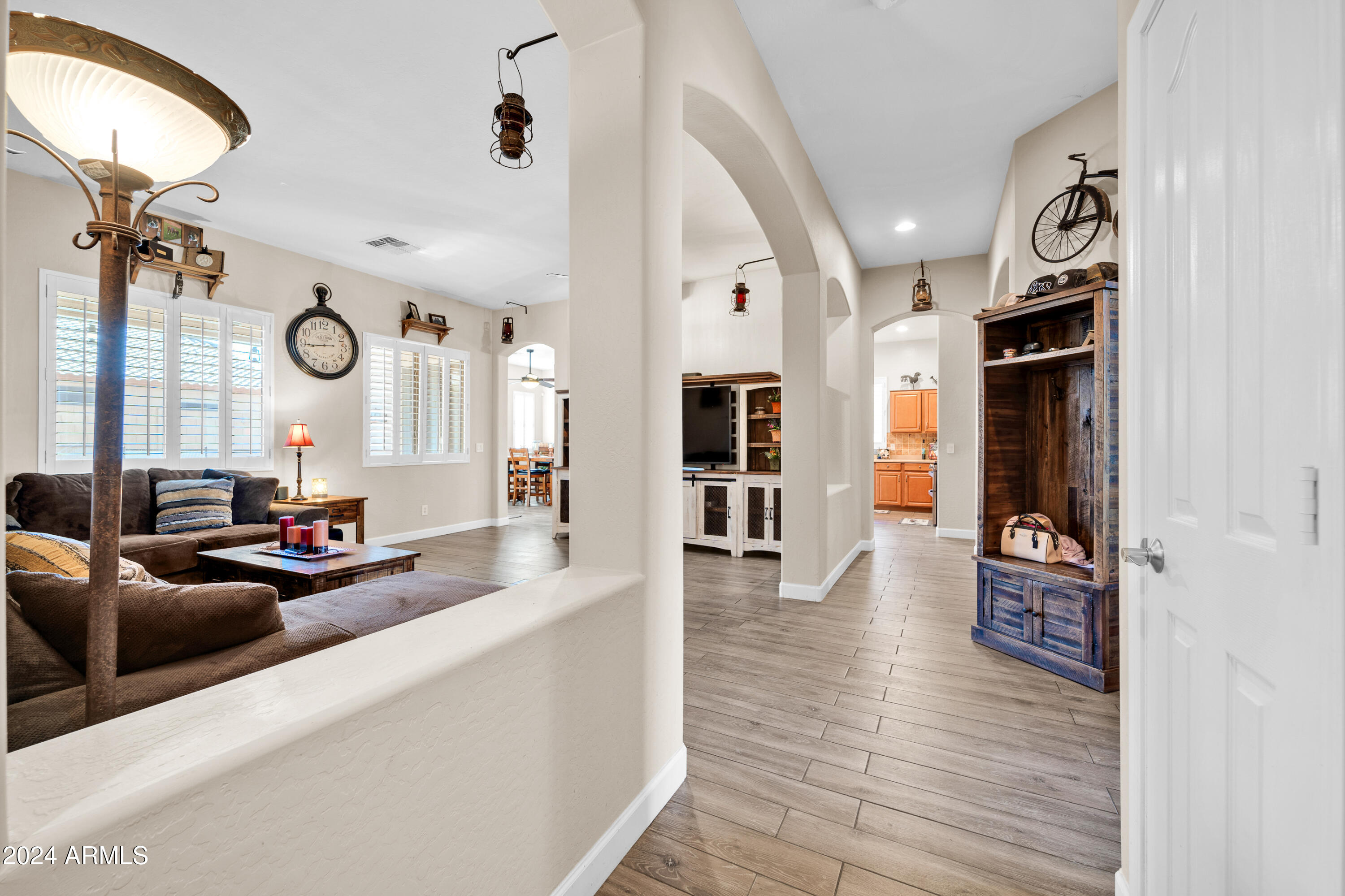 7407 W TETHER Trail