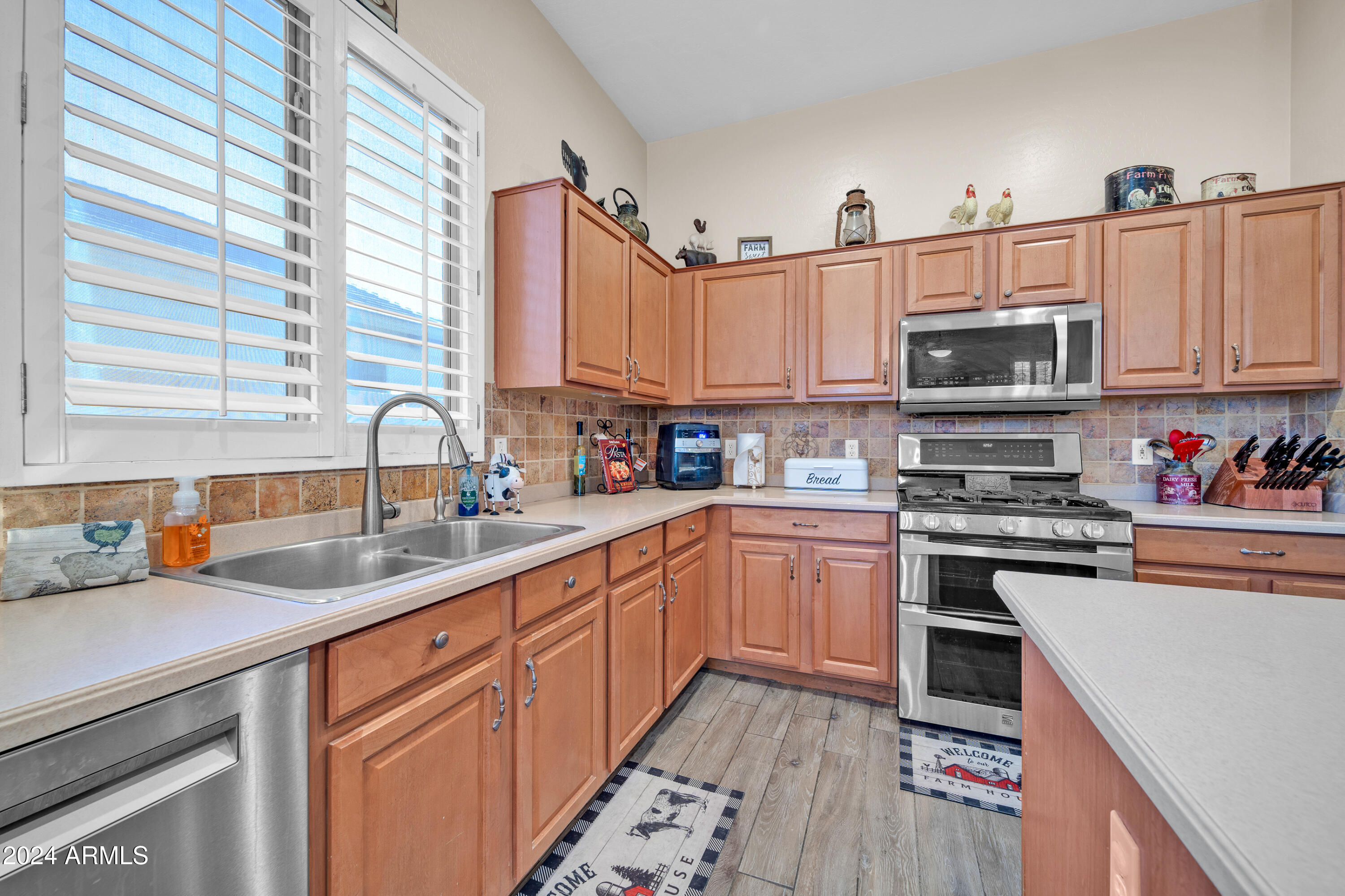 7407 W TETHER Trail
