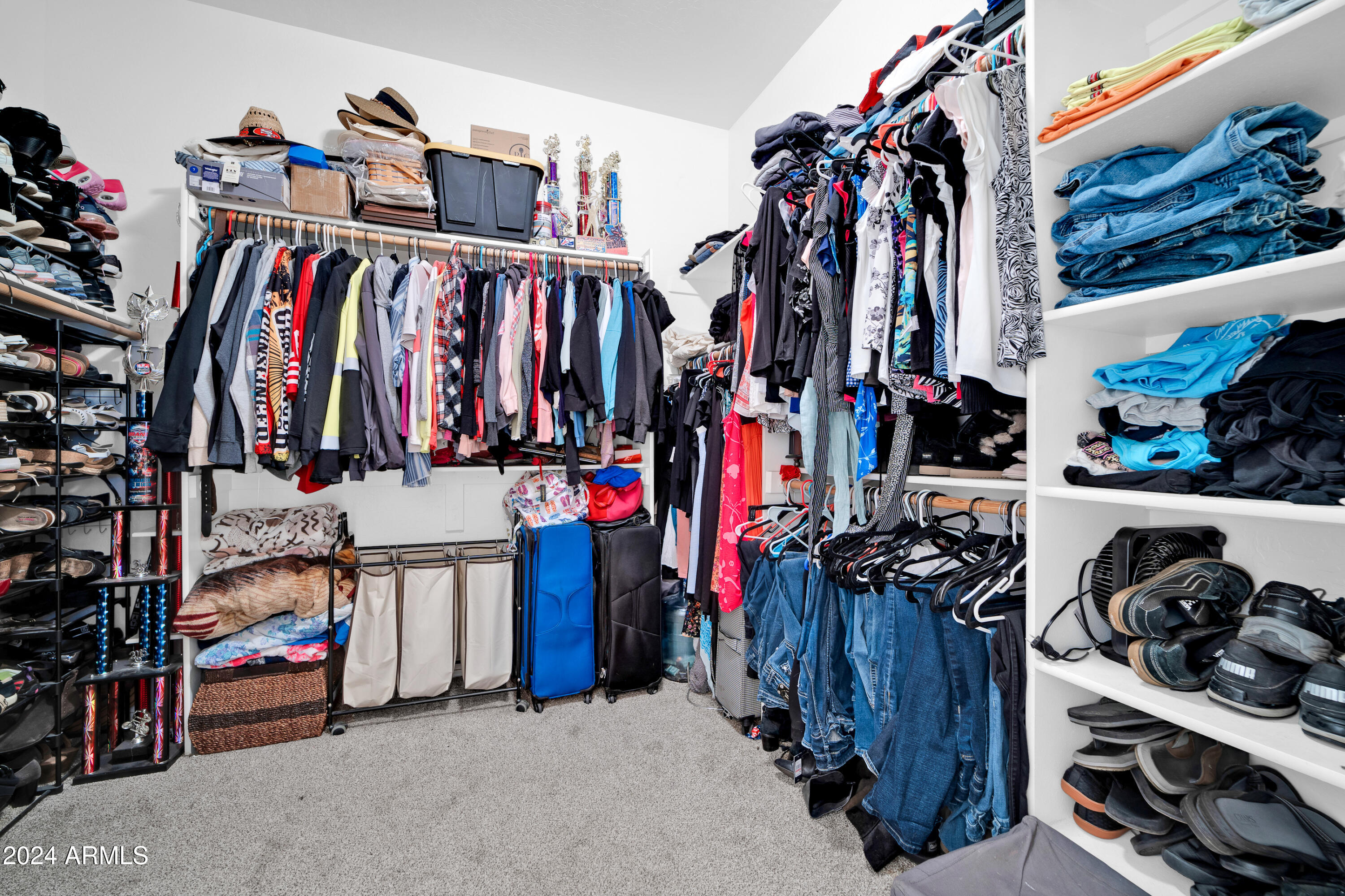7407 W TETHER Trail
