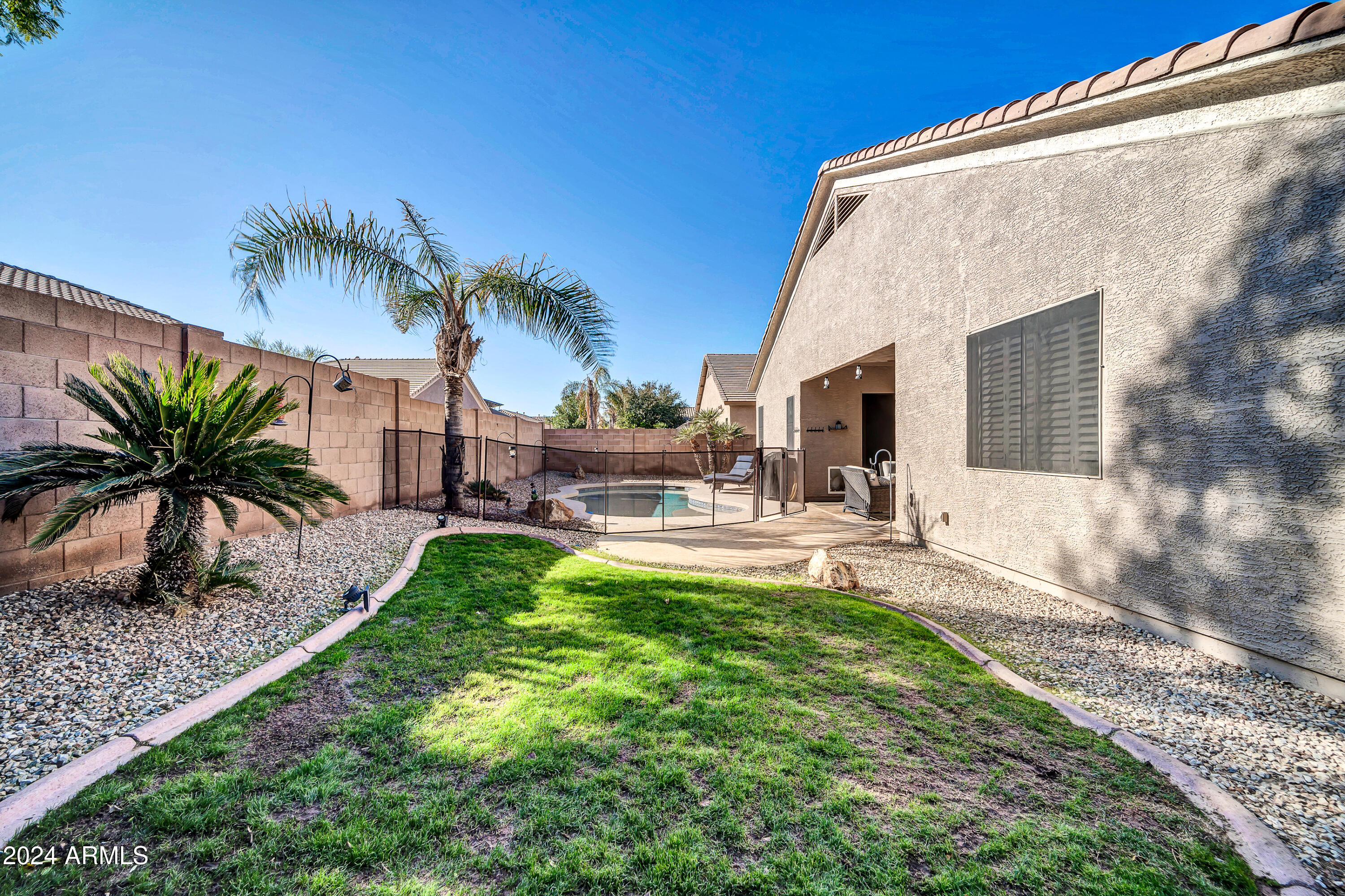 7407 W TETHER Trail