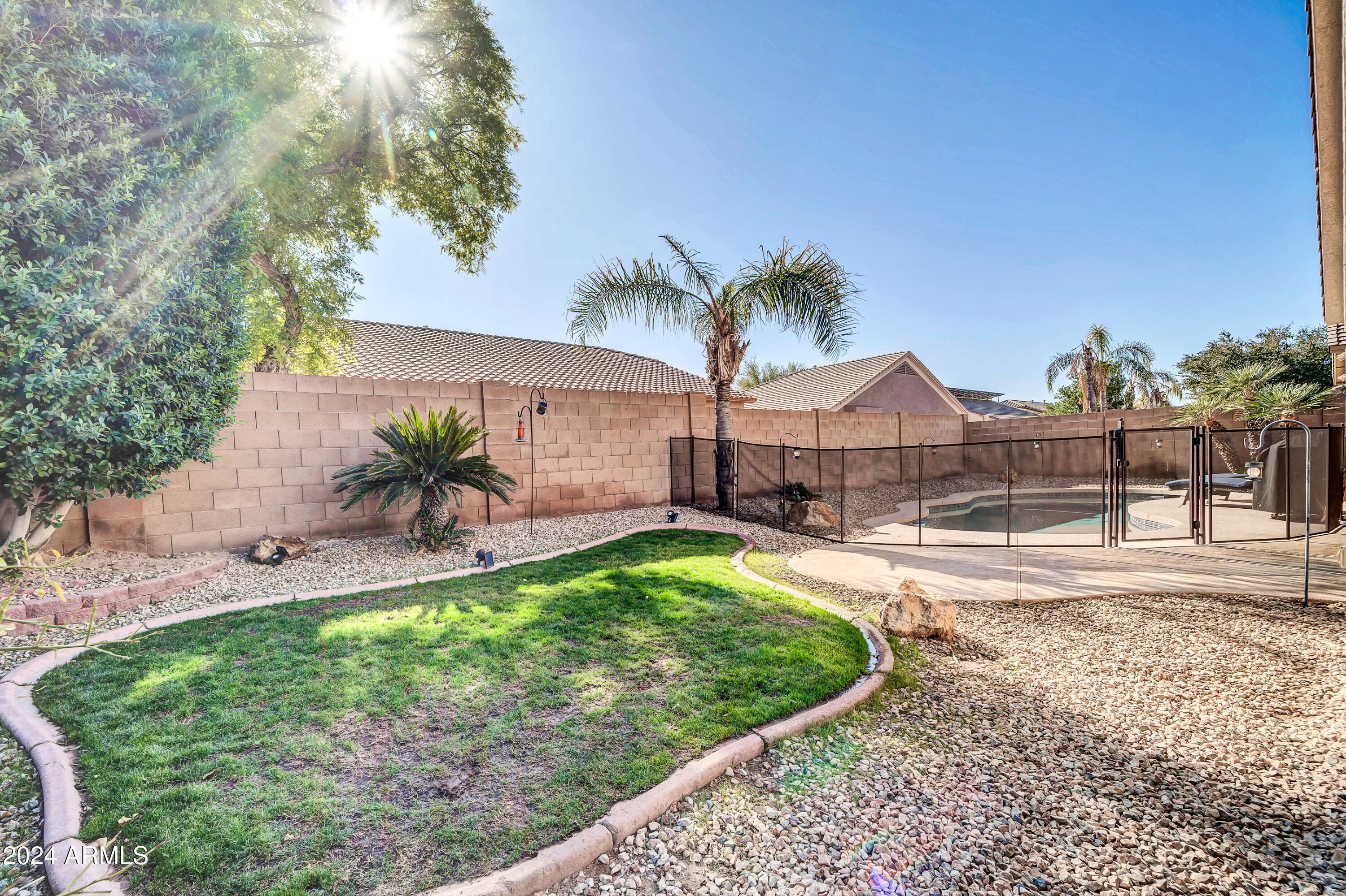 7407 W TETHER Trail