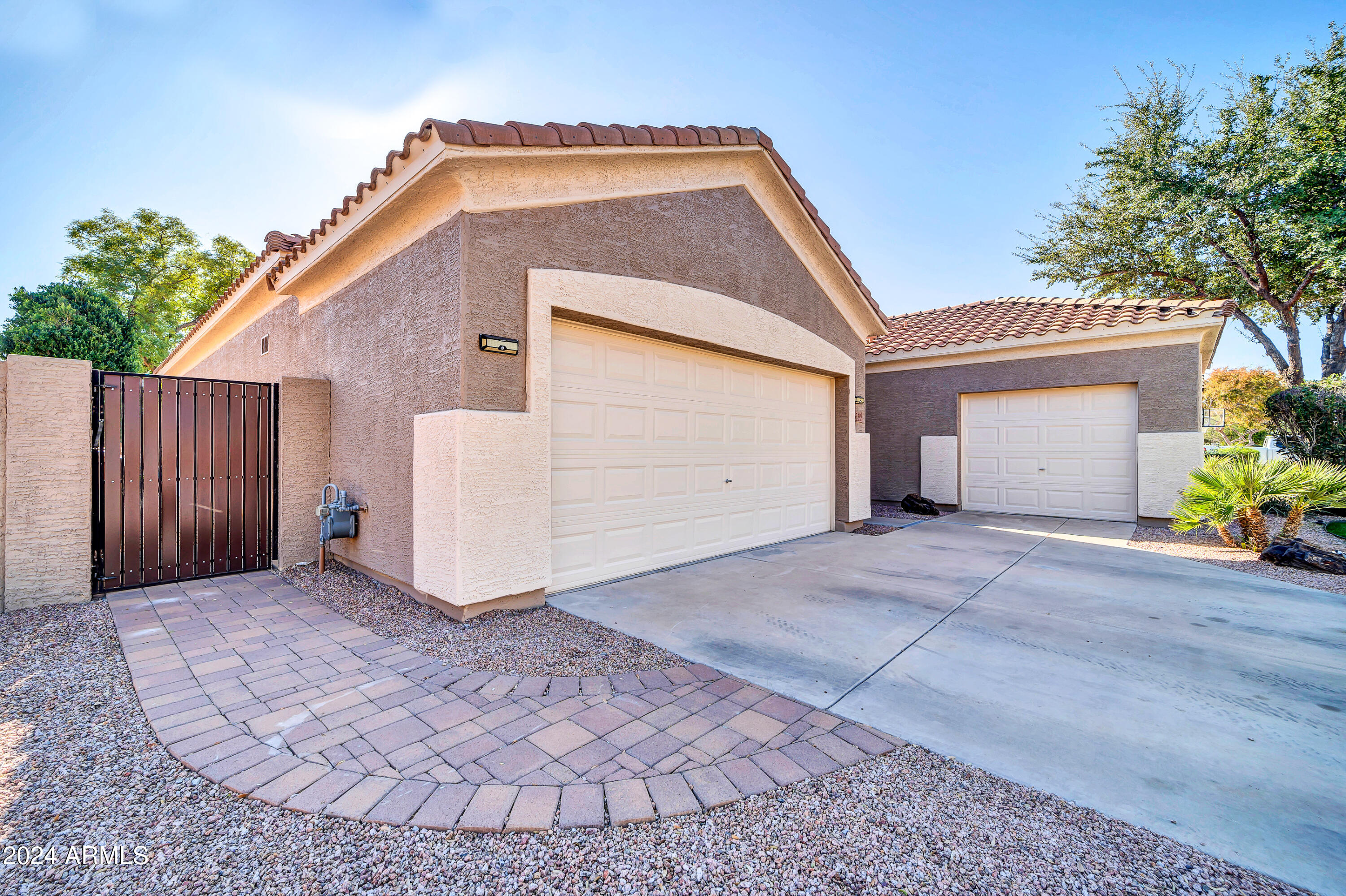 7407 W TETHER Trail
