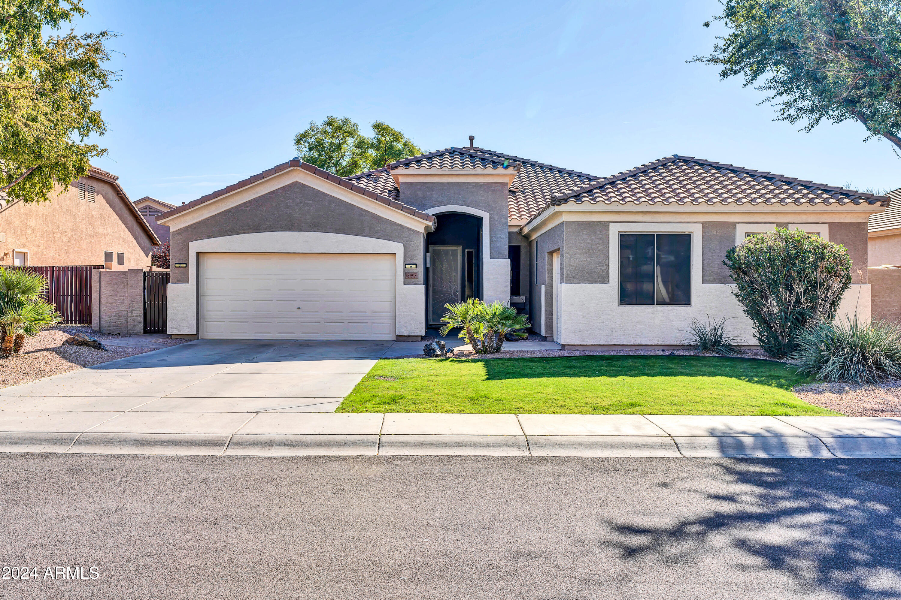 7407 W TETHER Trail
