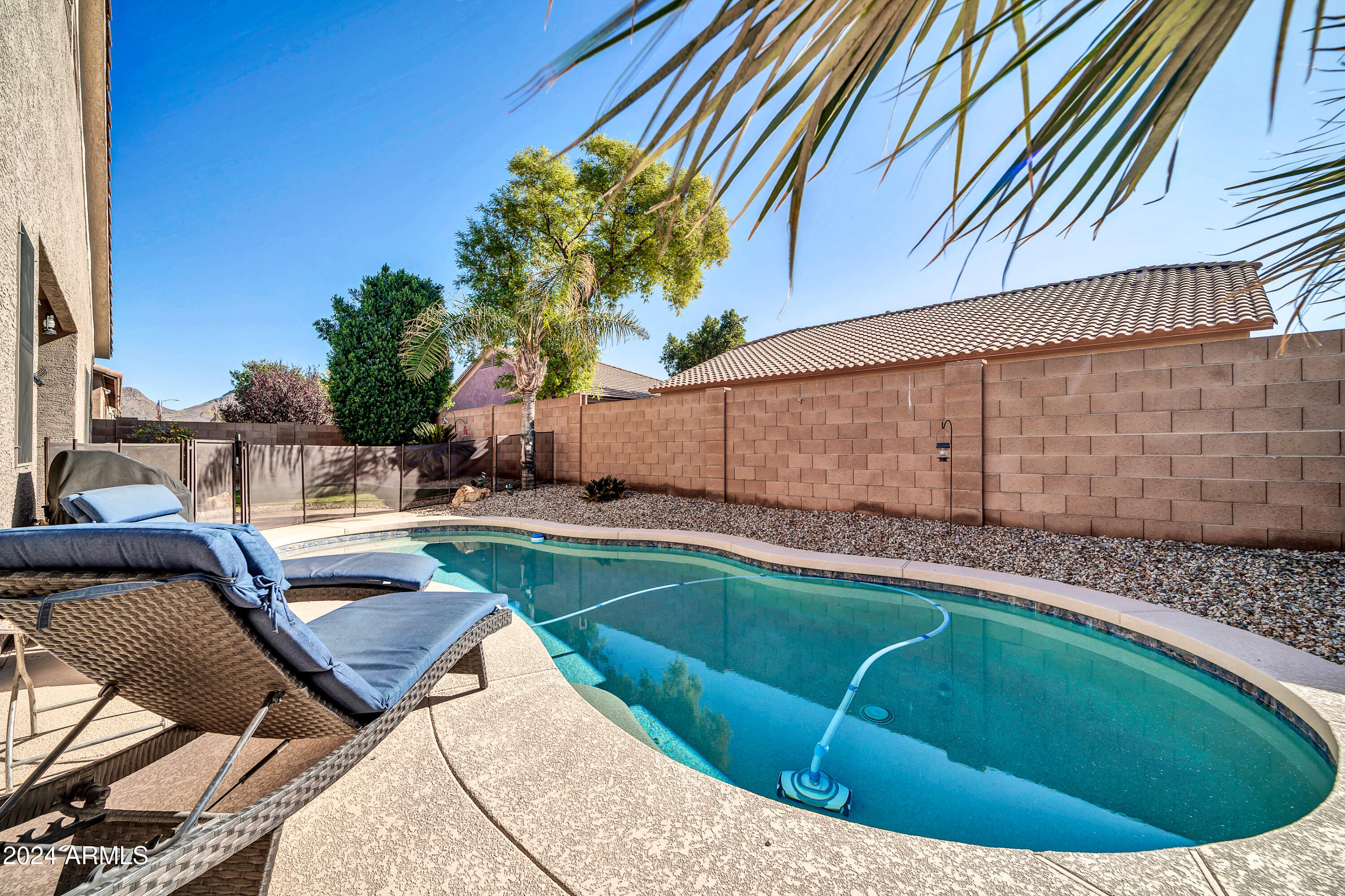7407 W TETHER Trail