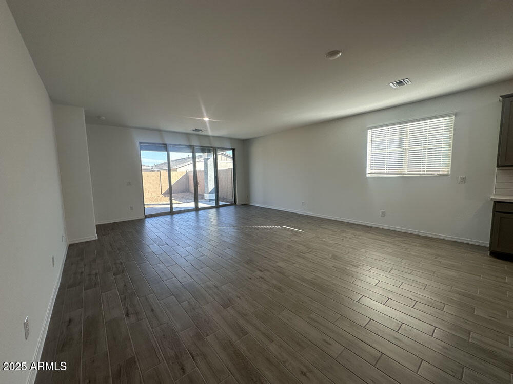 22856 E ROUNDUP Way
