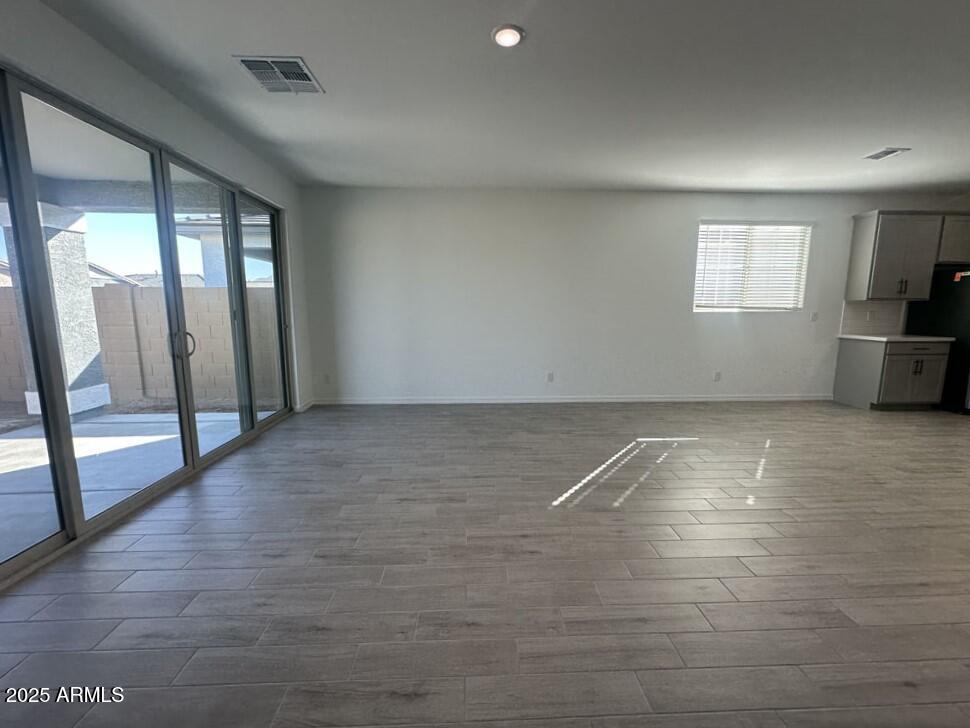 22856 E ROUNDUP Way