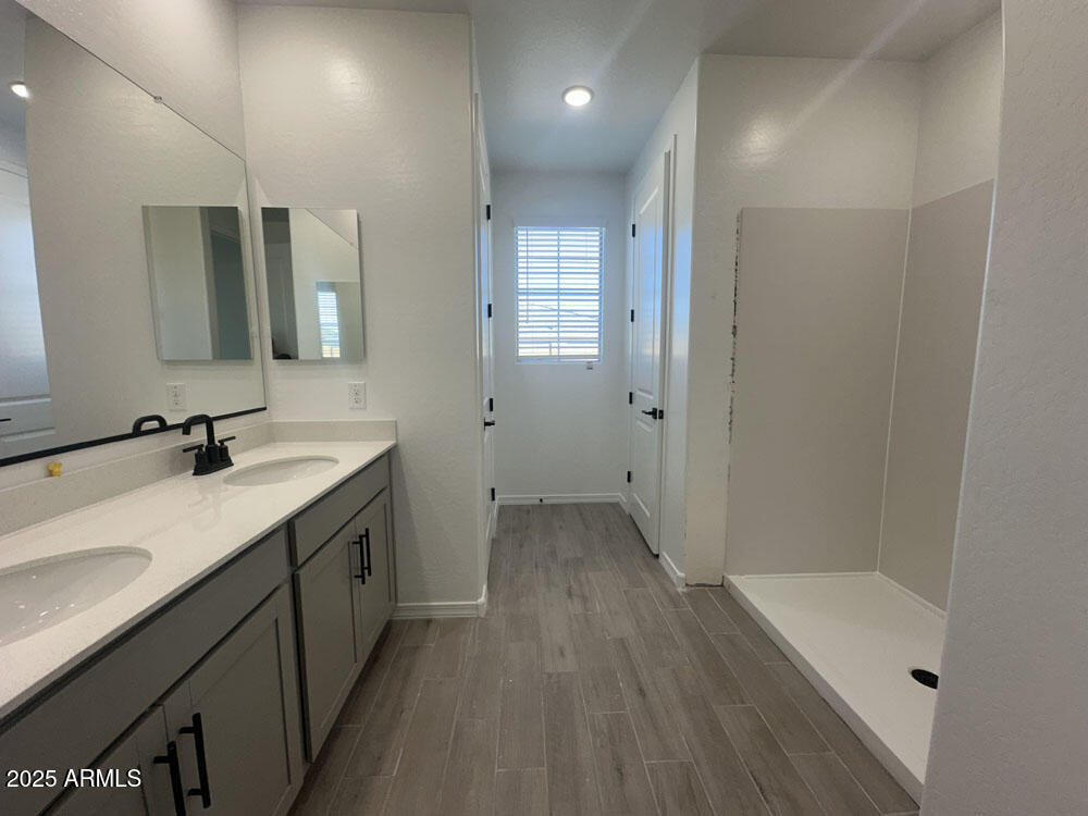 22856 E ROUNDUP Way