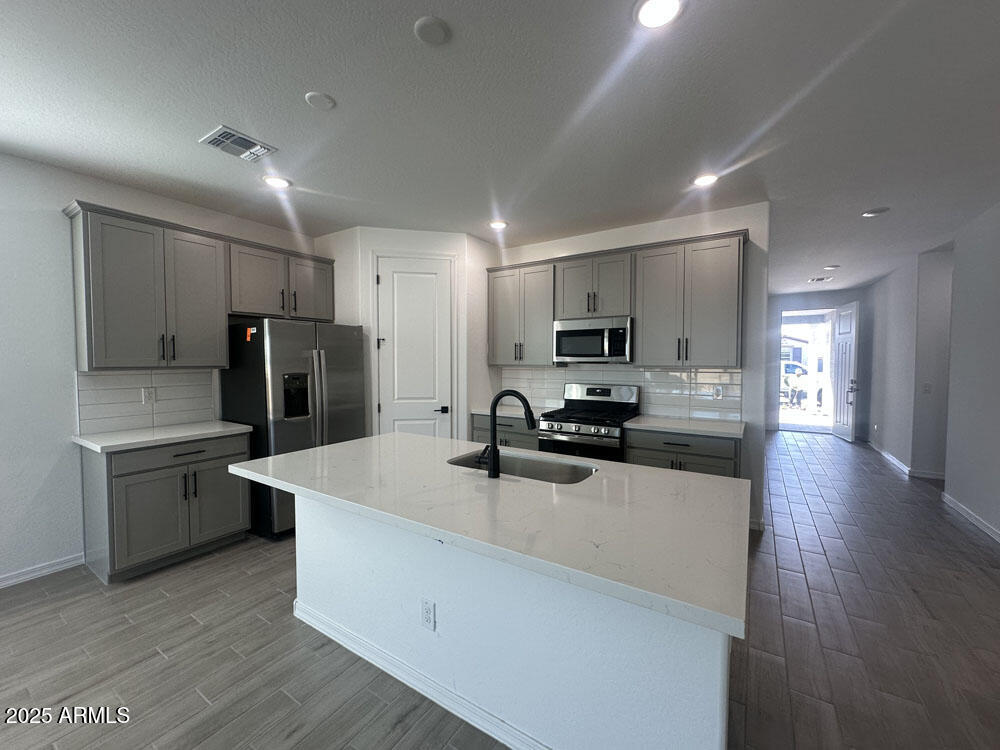 22856 E ROUNDUP Way