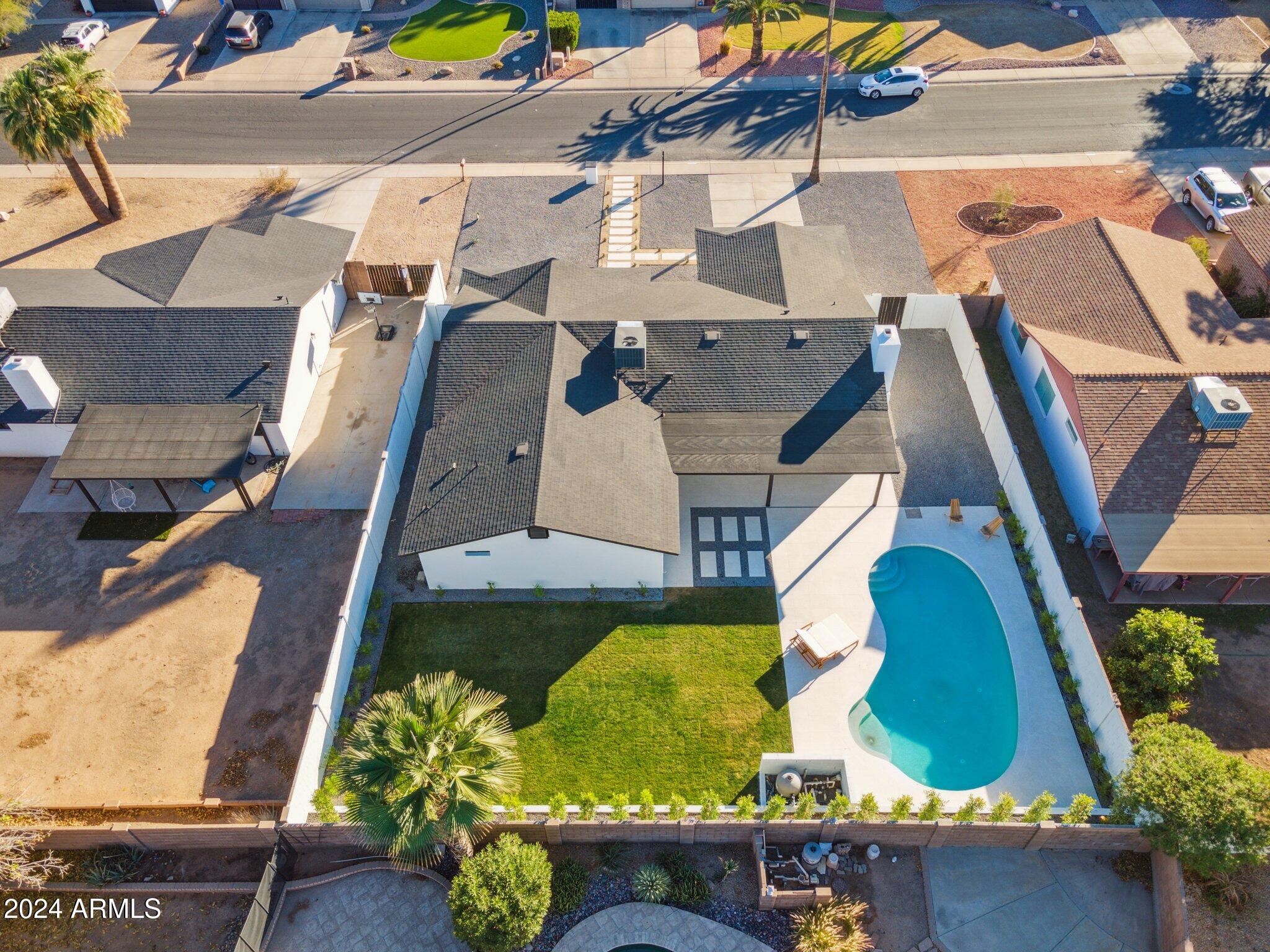 5030 E WINCHCOMB Drive