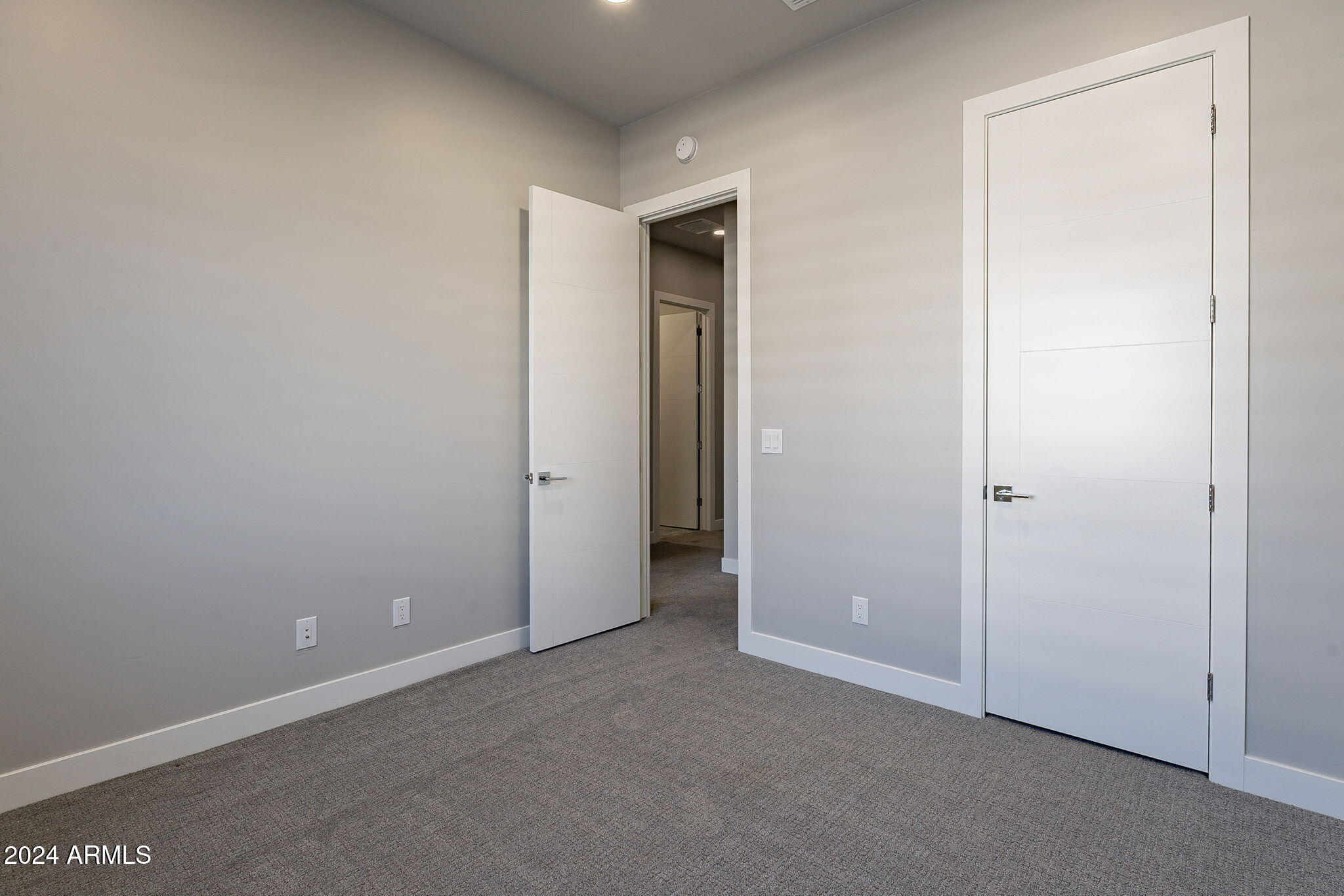 2645 E OSBORN Road, 3