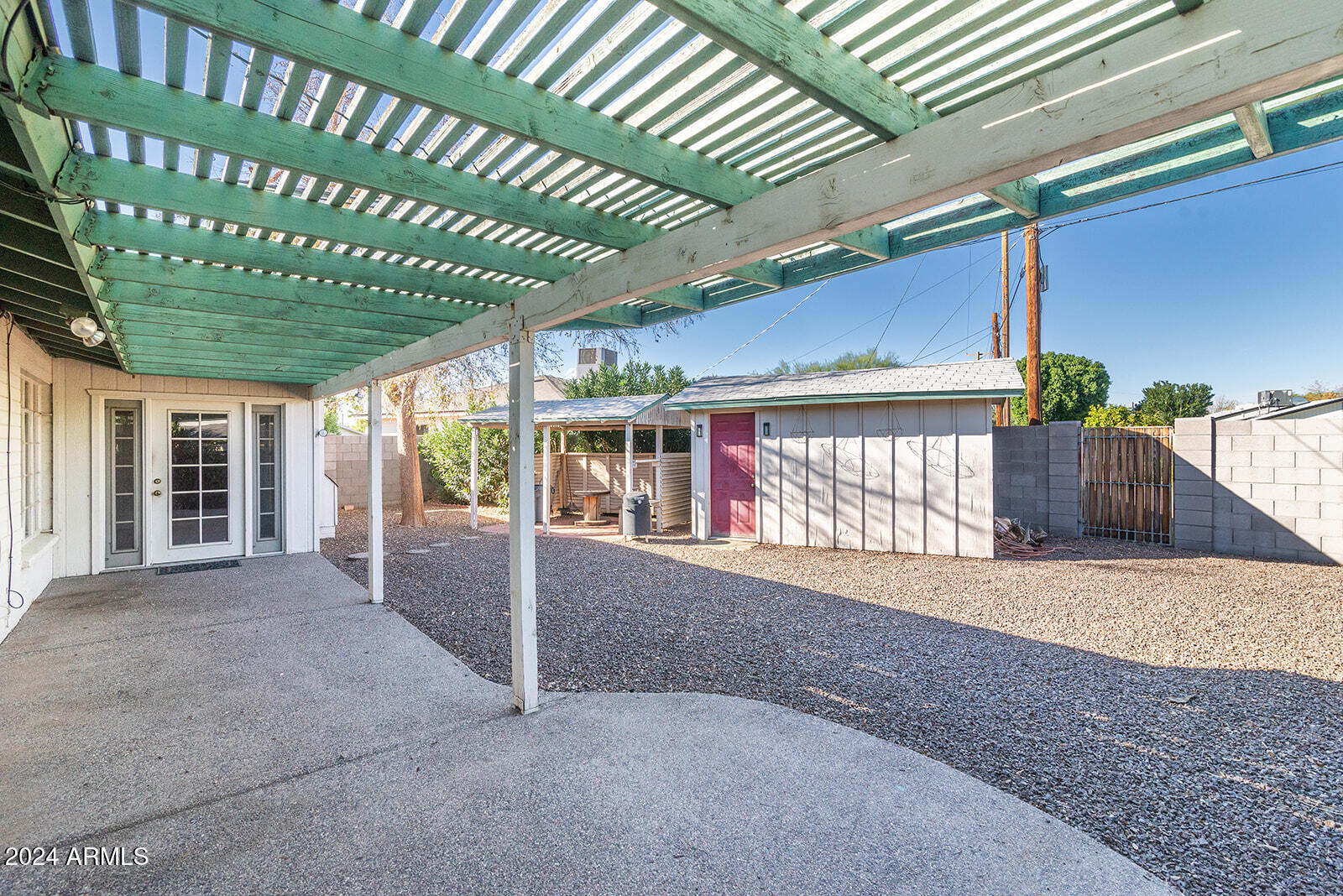 6908 E WINDSOR Avenue