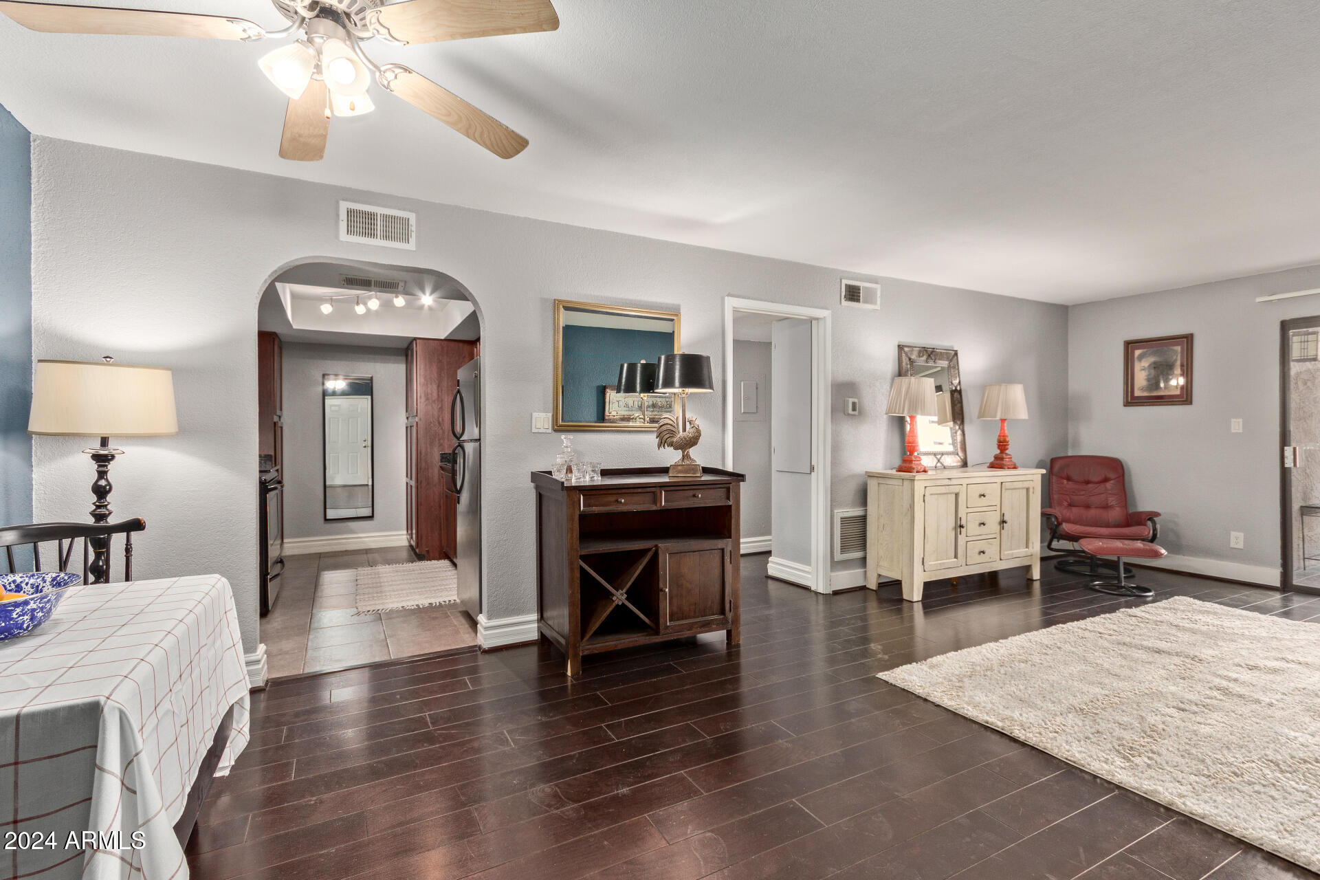 3825 E CAMELBACK Road 109