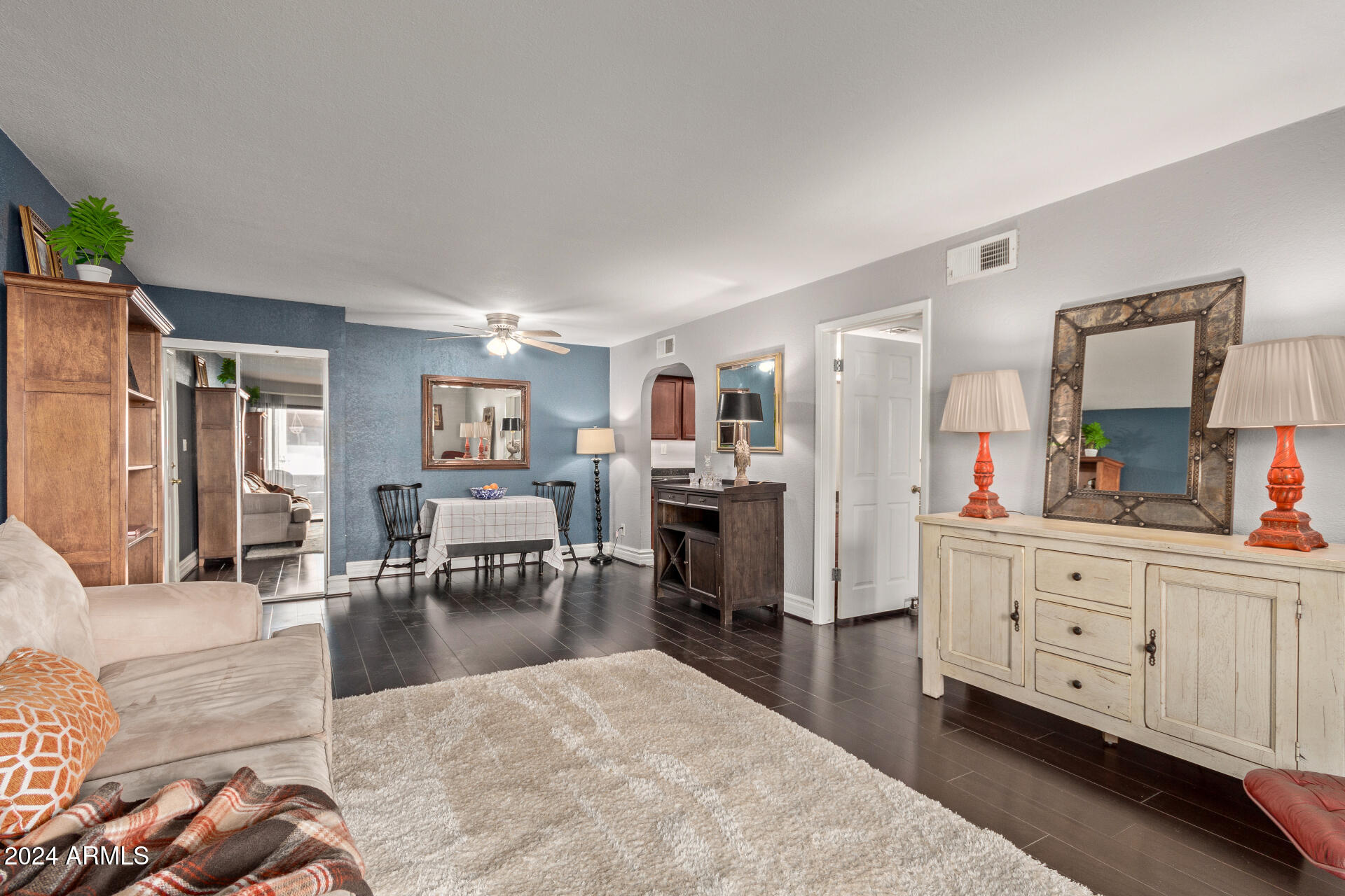 3825 E CAMELBACK Road 109