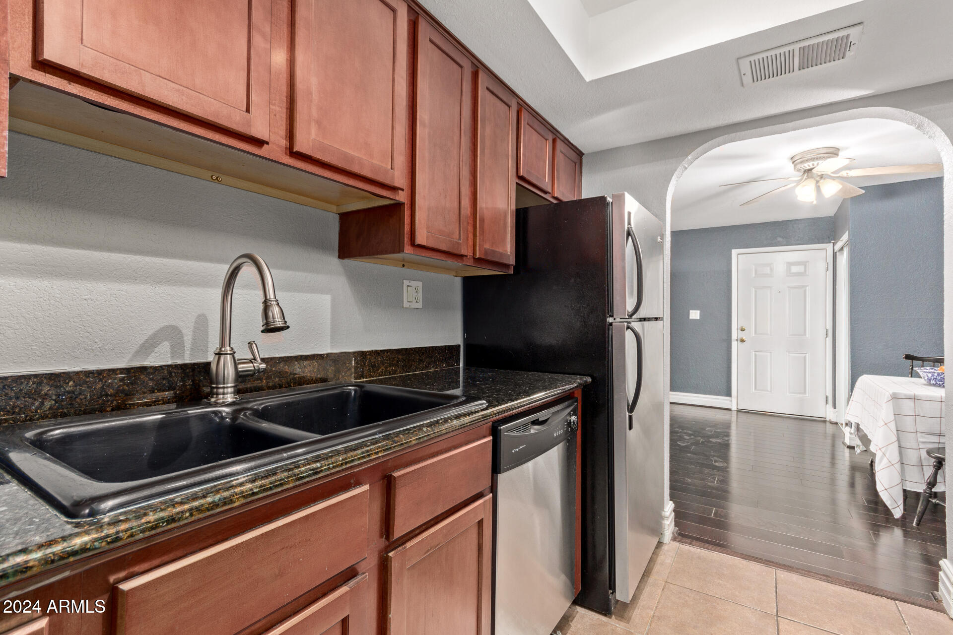 3825 E CAMELBACK Road 109