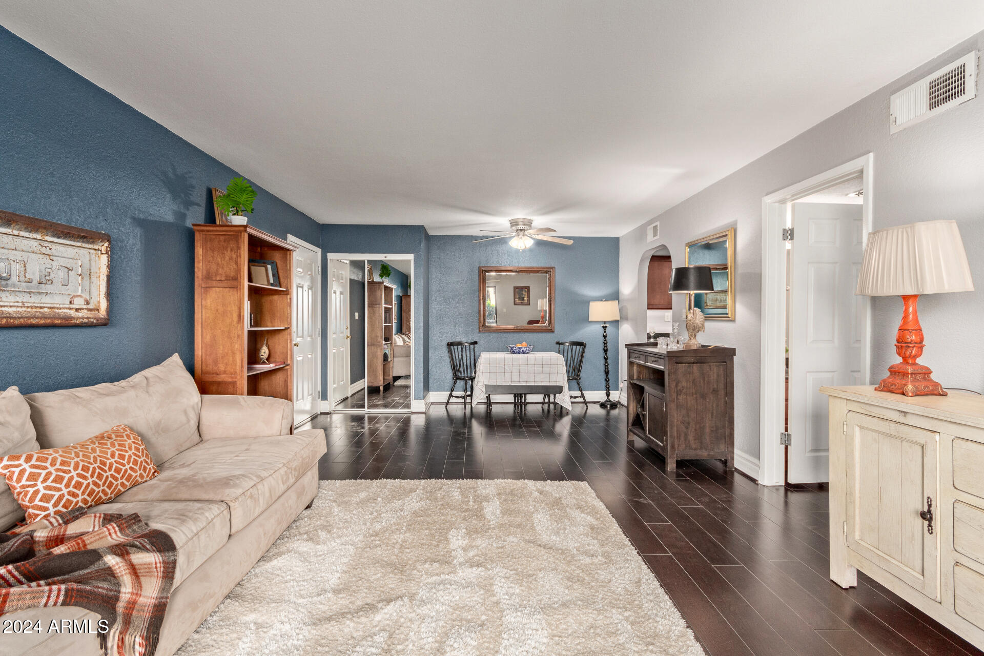 3825 E CAMELBACK Road 109