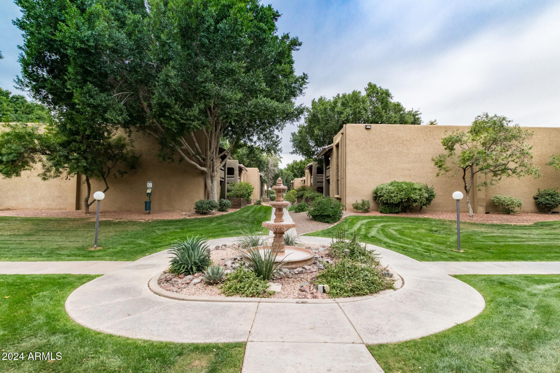 3825 E CAMELBACK Road 109