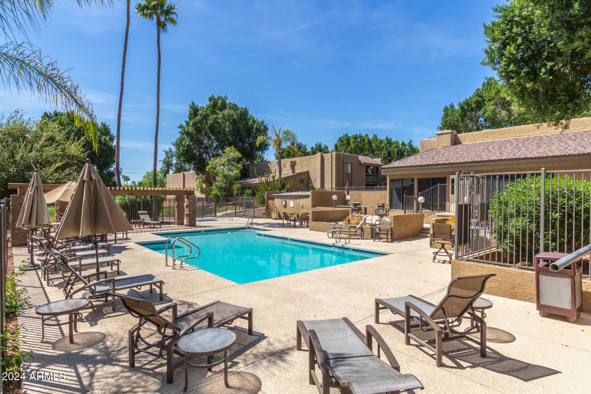 3825 E CAMELBACK Road 109