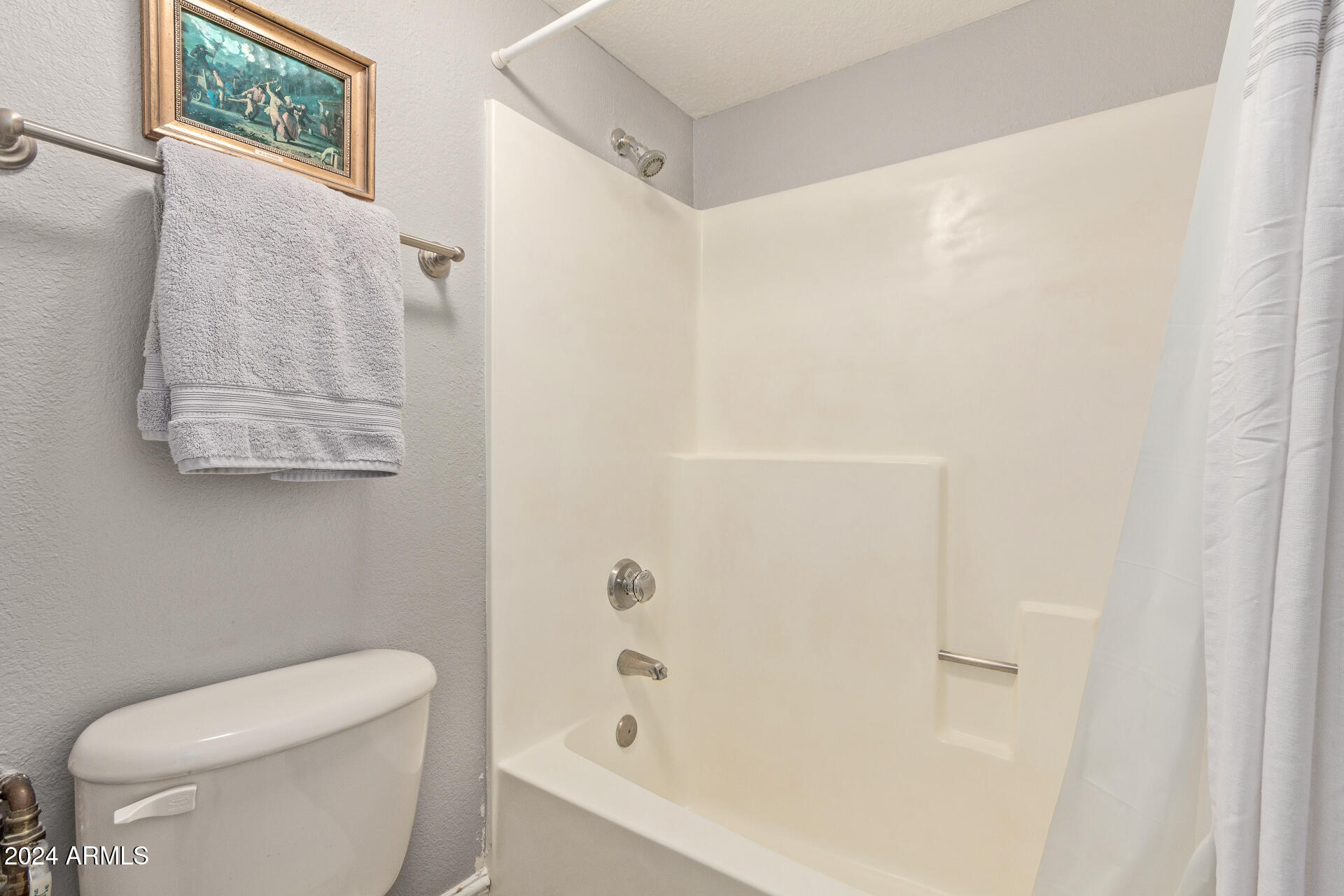 3825 E CAMELBACK Road 109