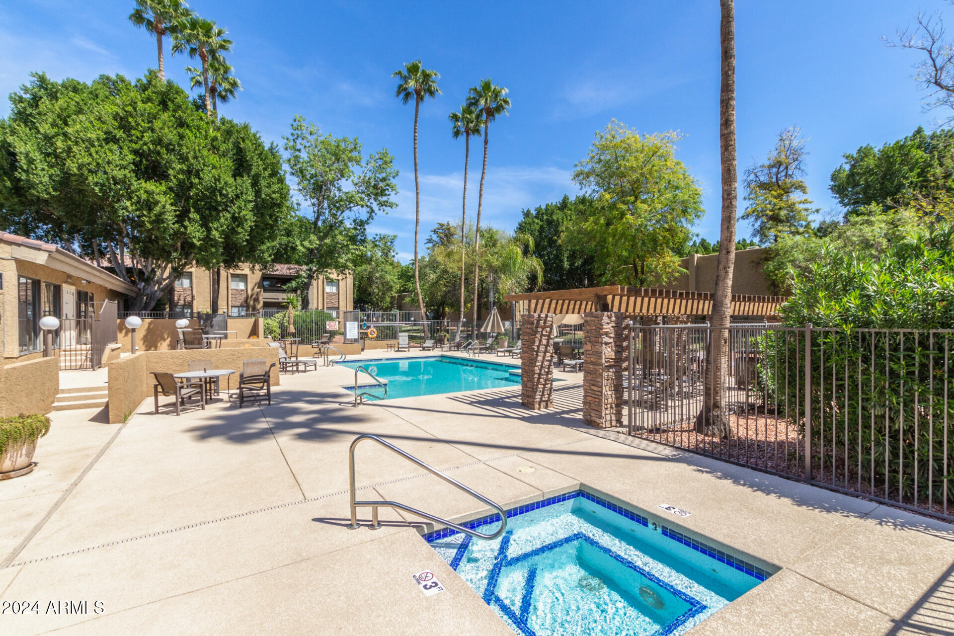 3825 E CAMELBACK Road 109