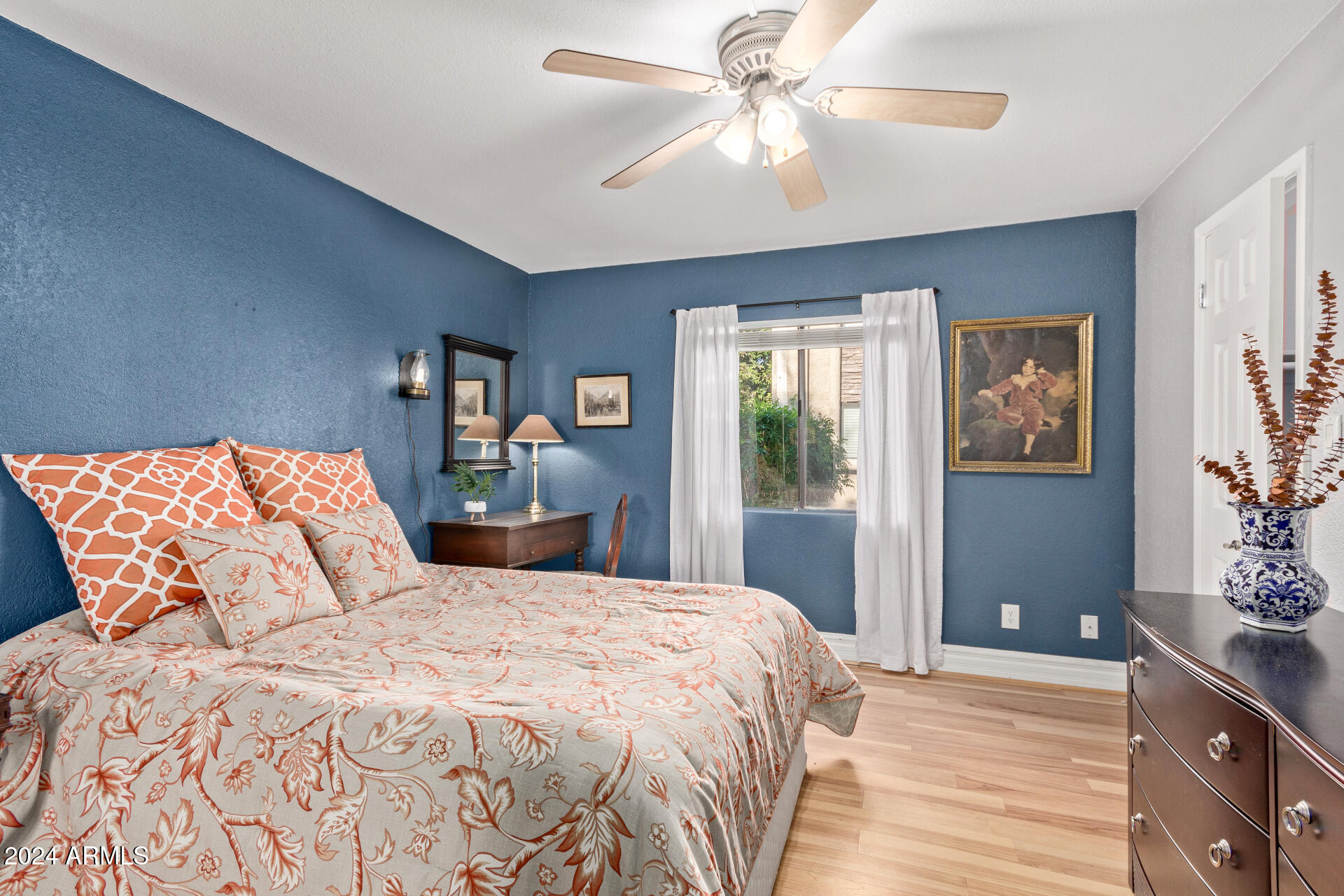 3825 E CAMELBACK Road 109