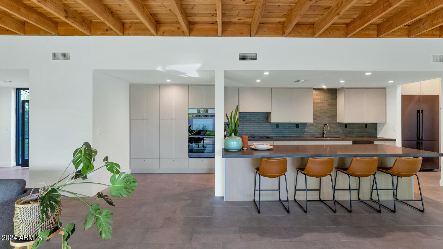 221 E 14TH Street