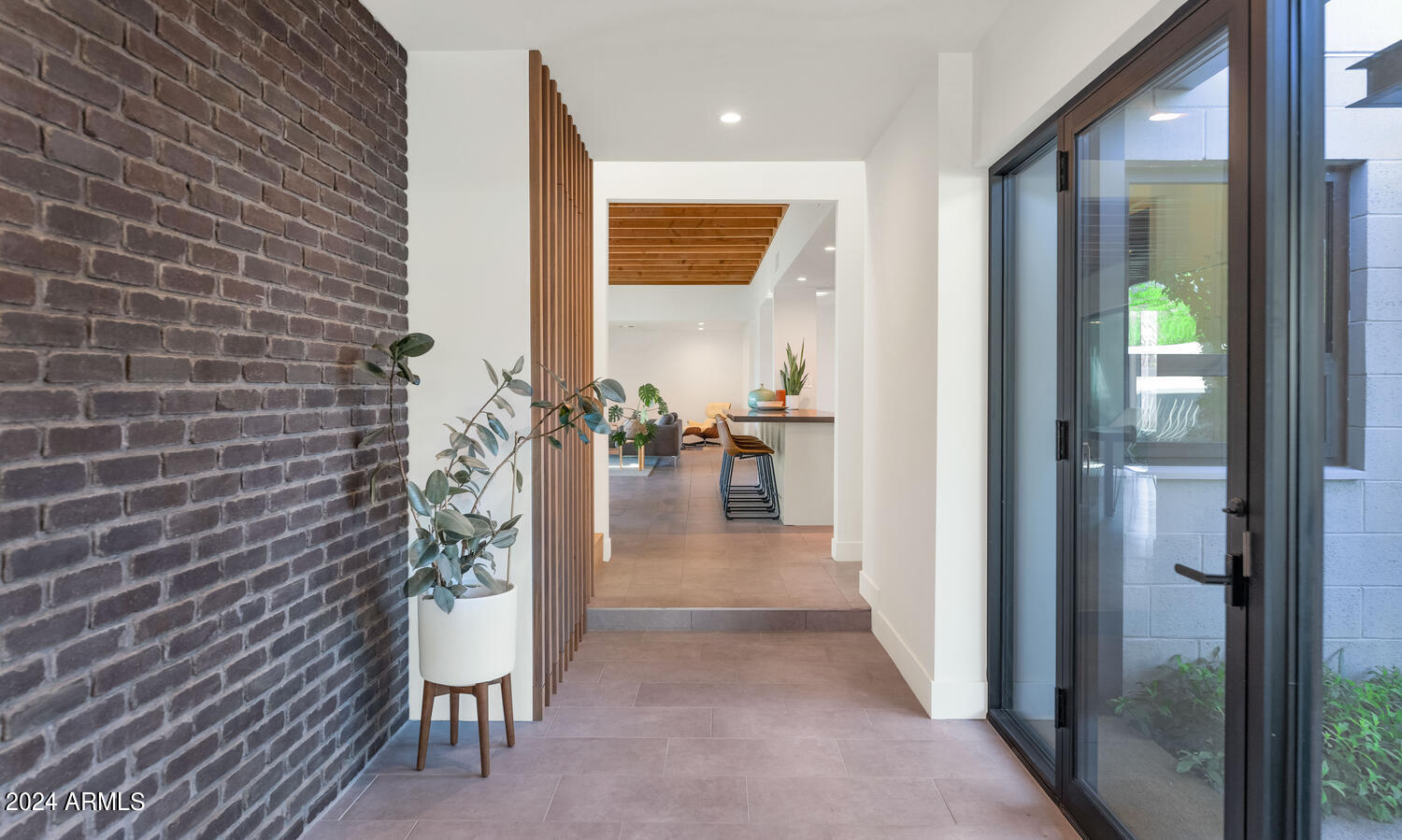 221 E 14TH Street