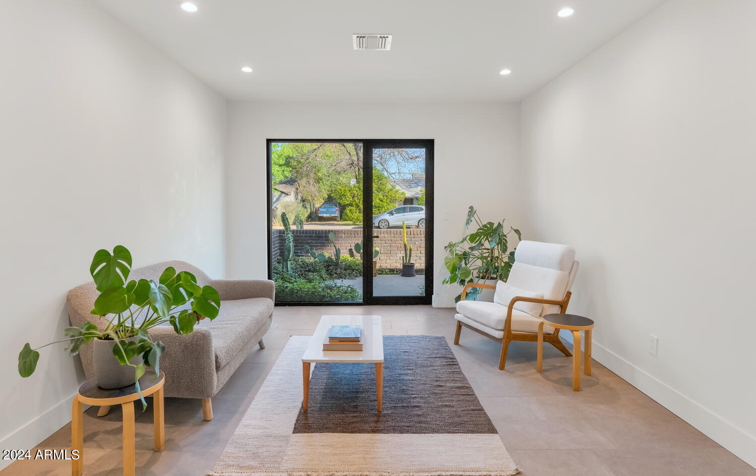 221 E 14TH Street