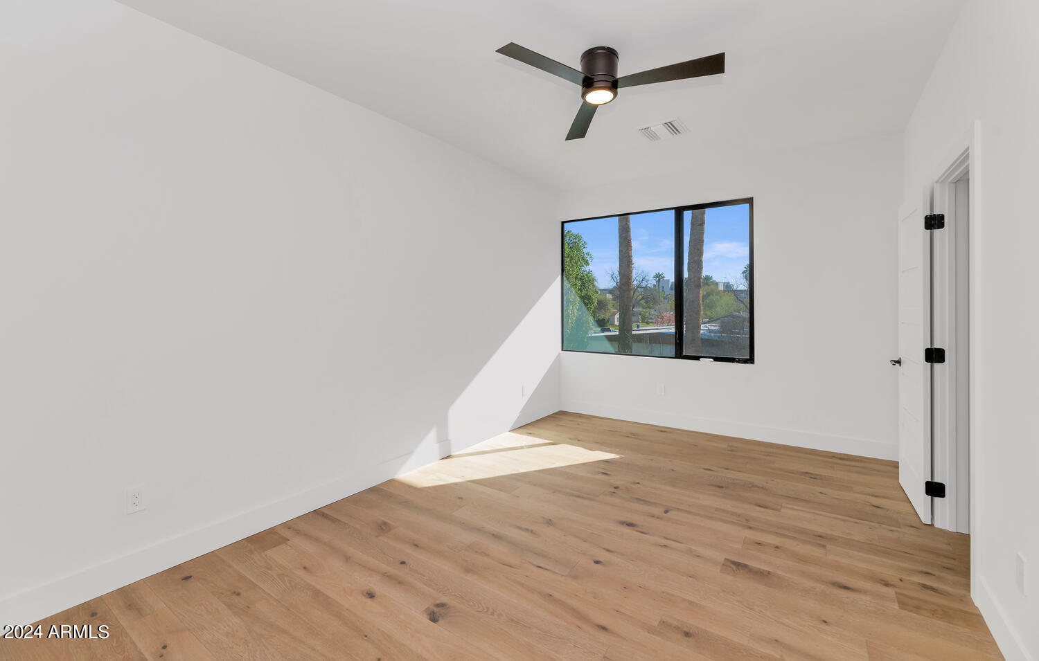 221 E 14TH Street
