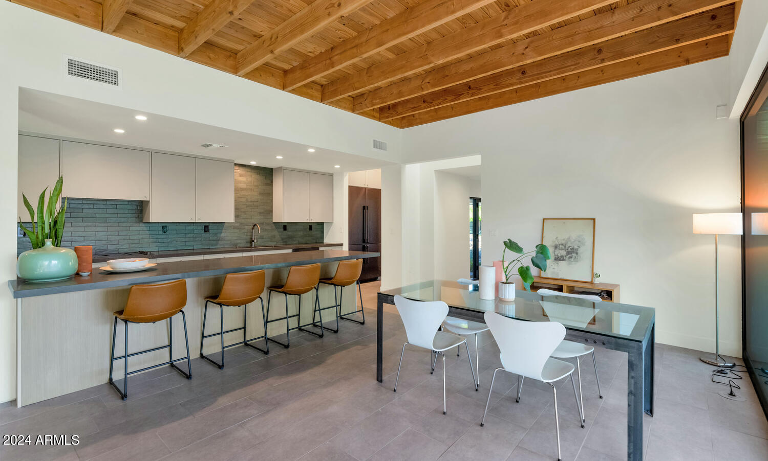 221 E 14TH Street