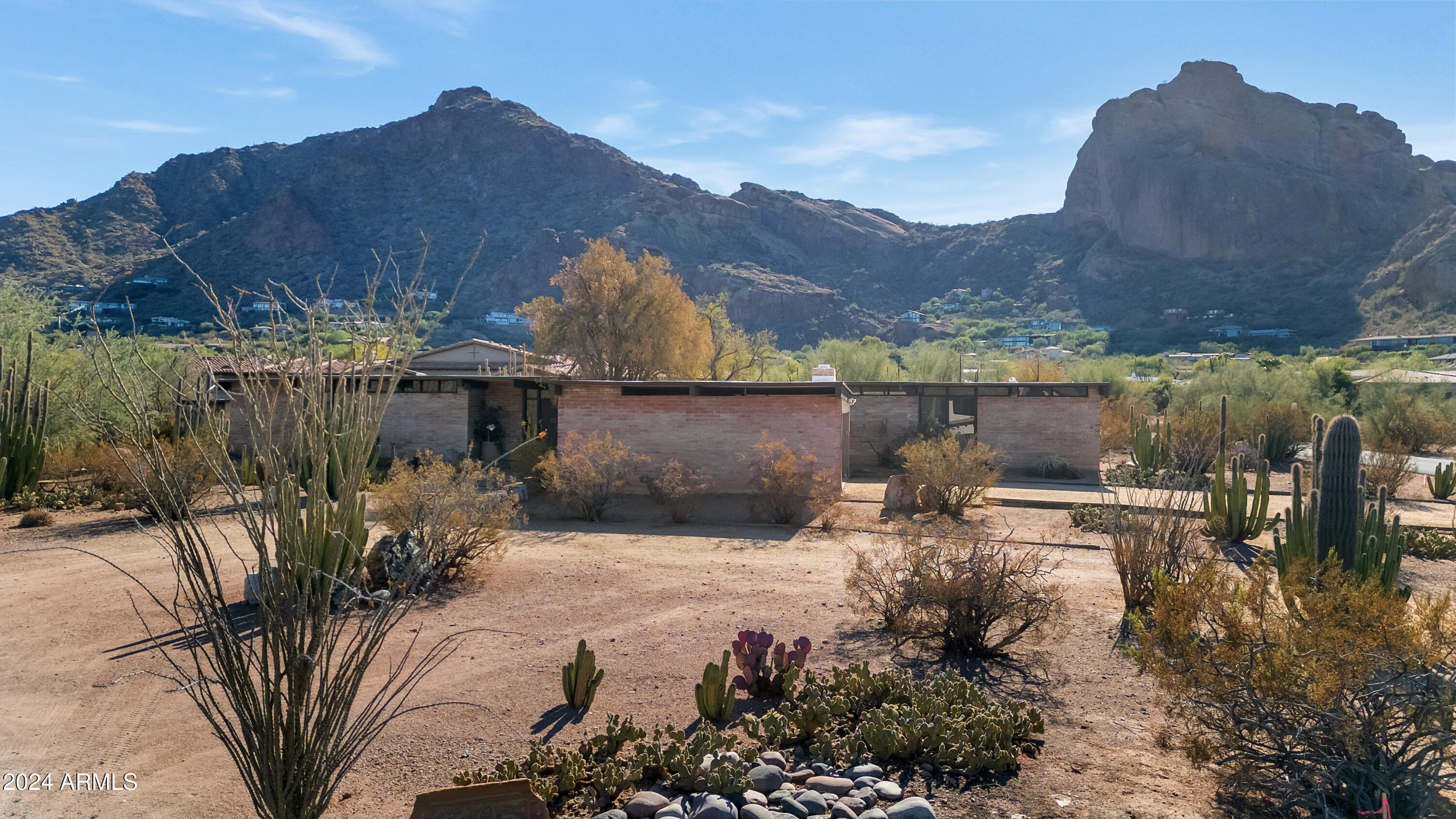 6105 N CAMELBACK MANOR Drive 16