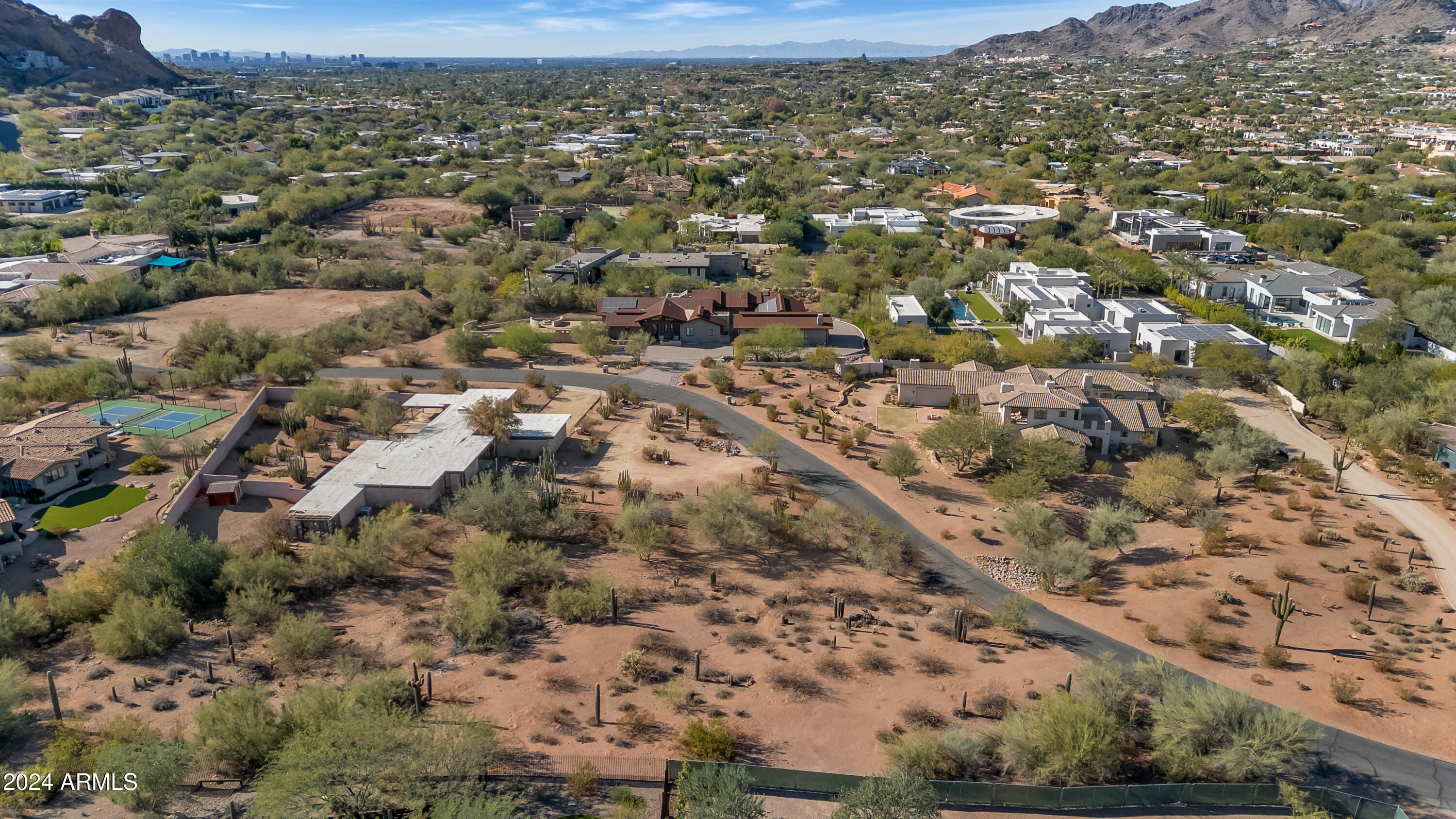 6105 N CAMELBACK MANOR Drive 16