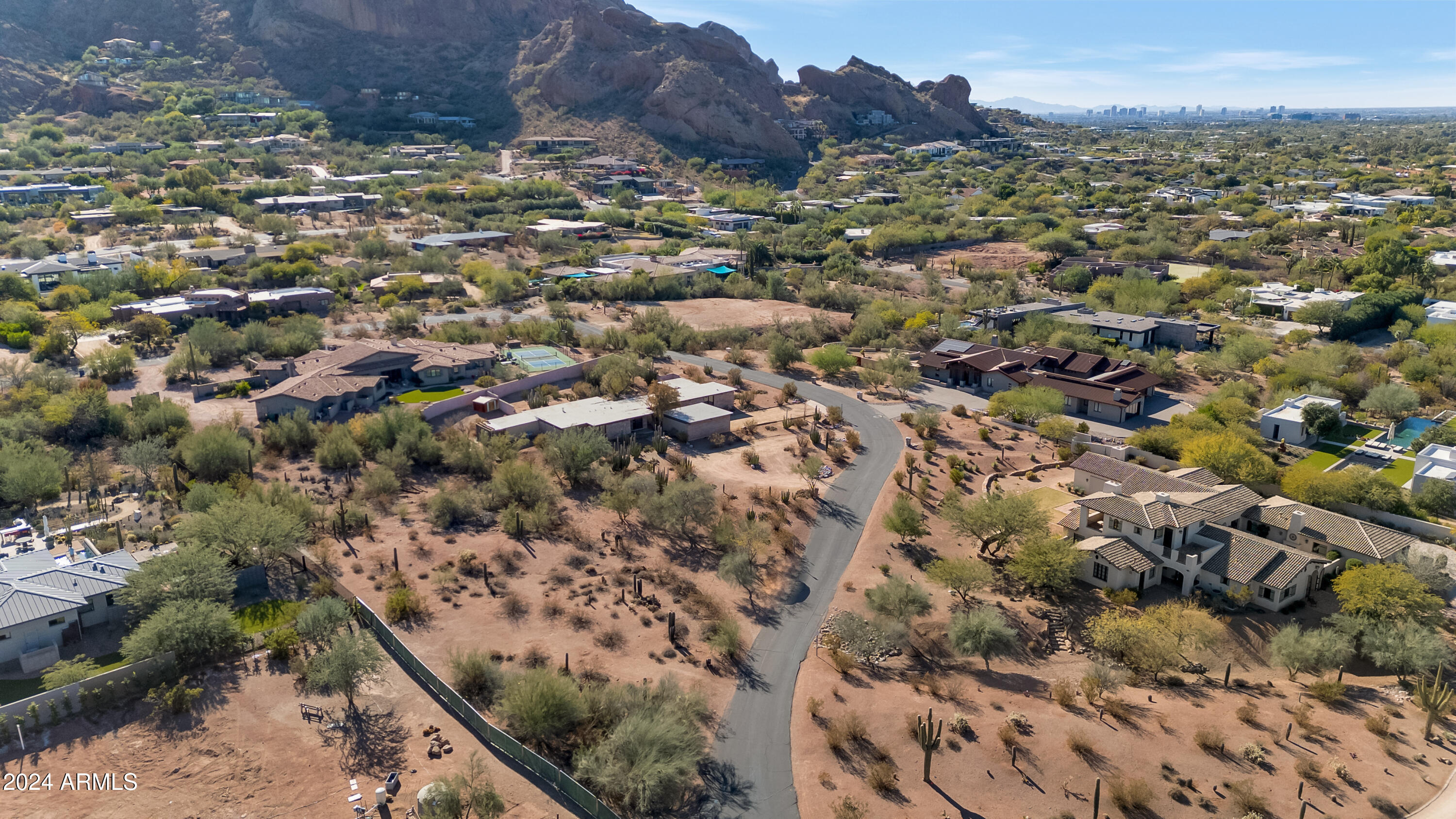 6105 N CAMELBACK MANOR Drive 16