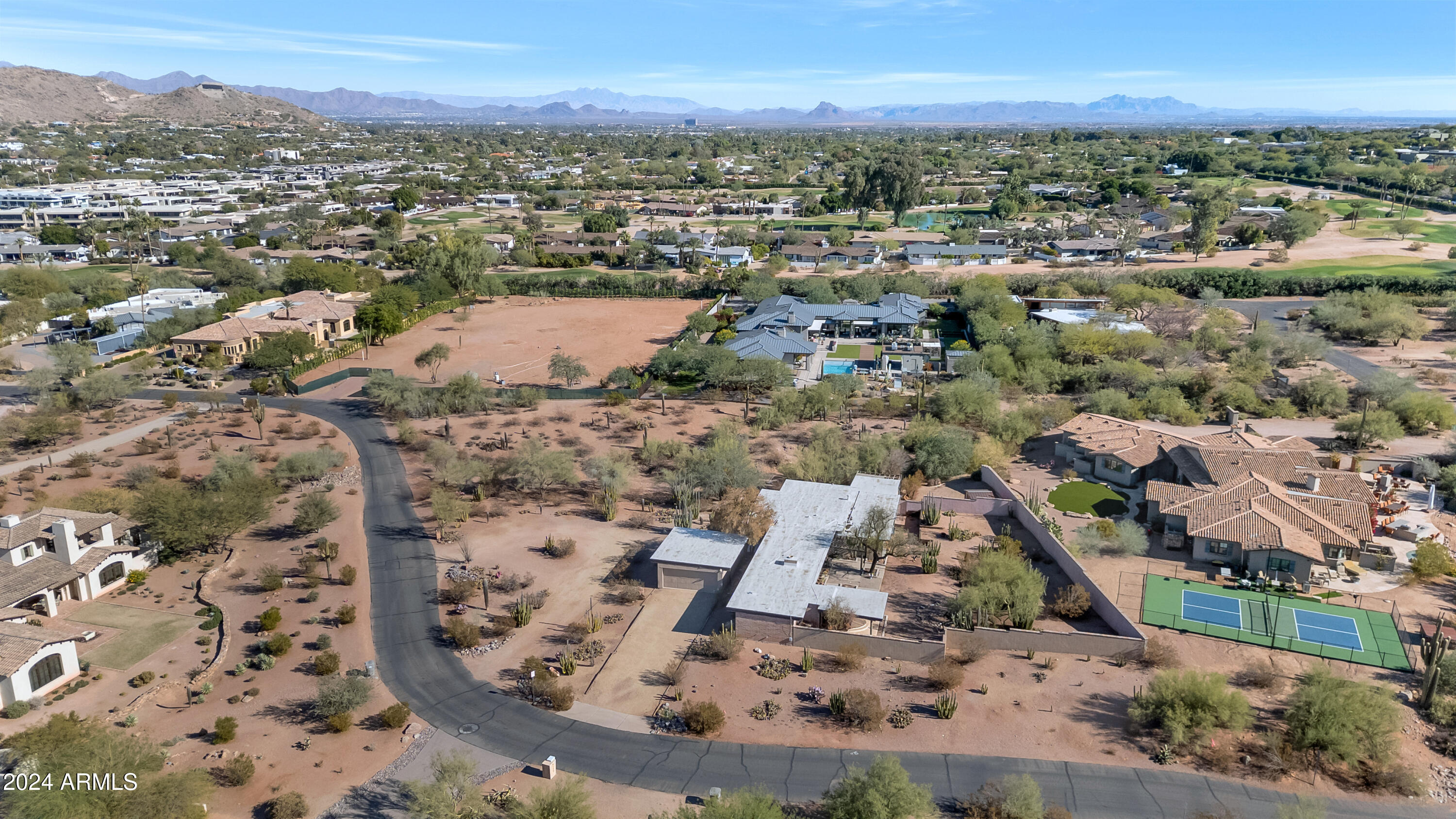 6105 N CAMELBACK MANOR Drive 16