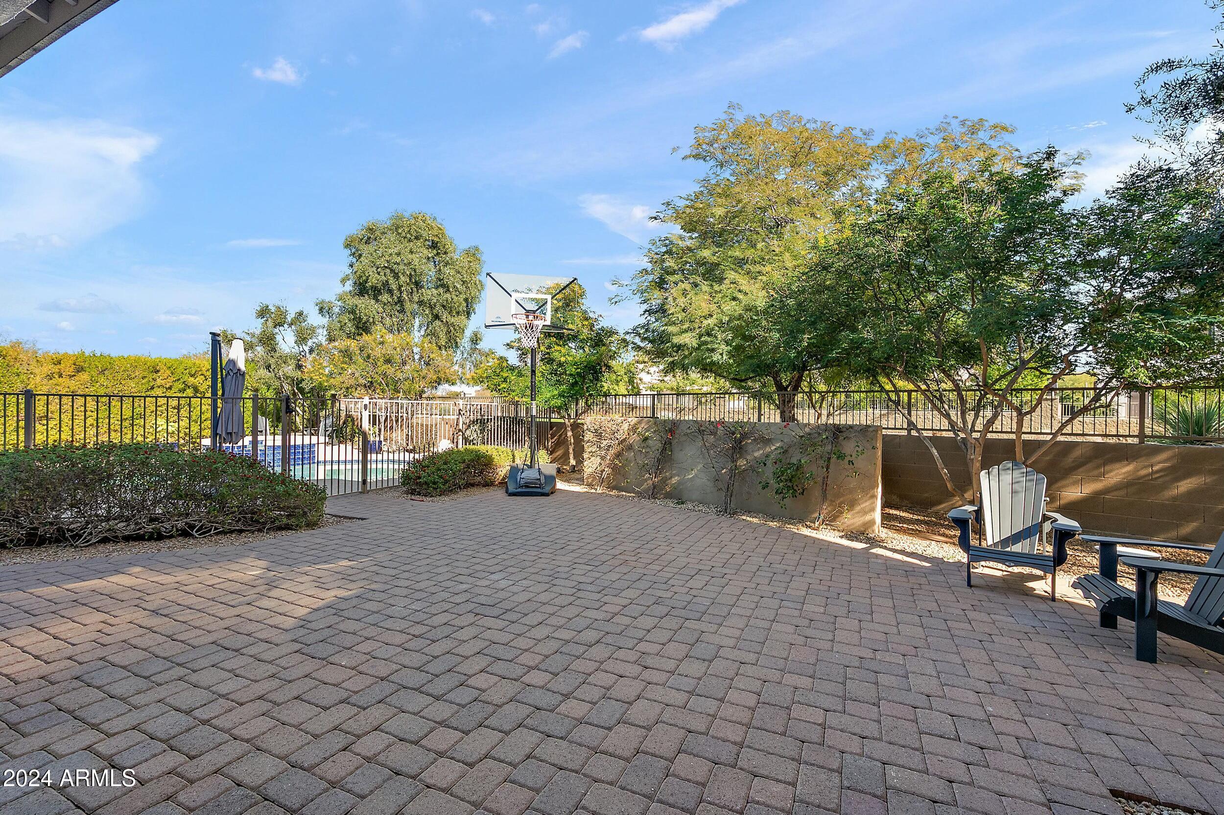 21415 N 37TH Run