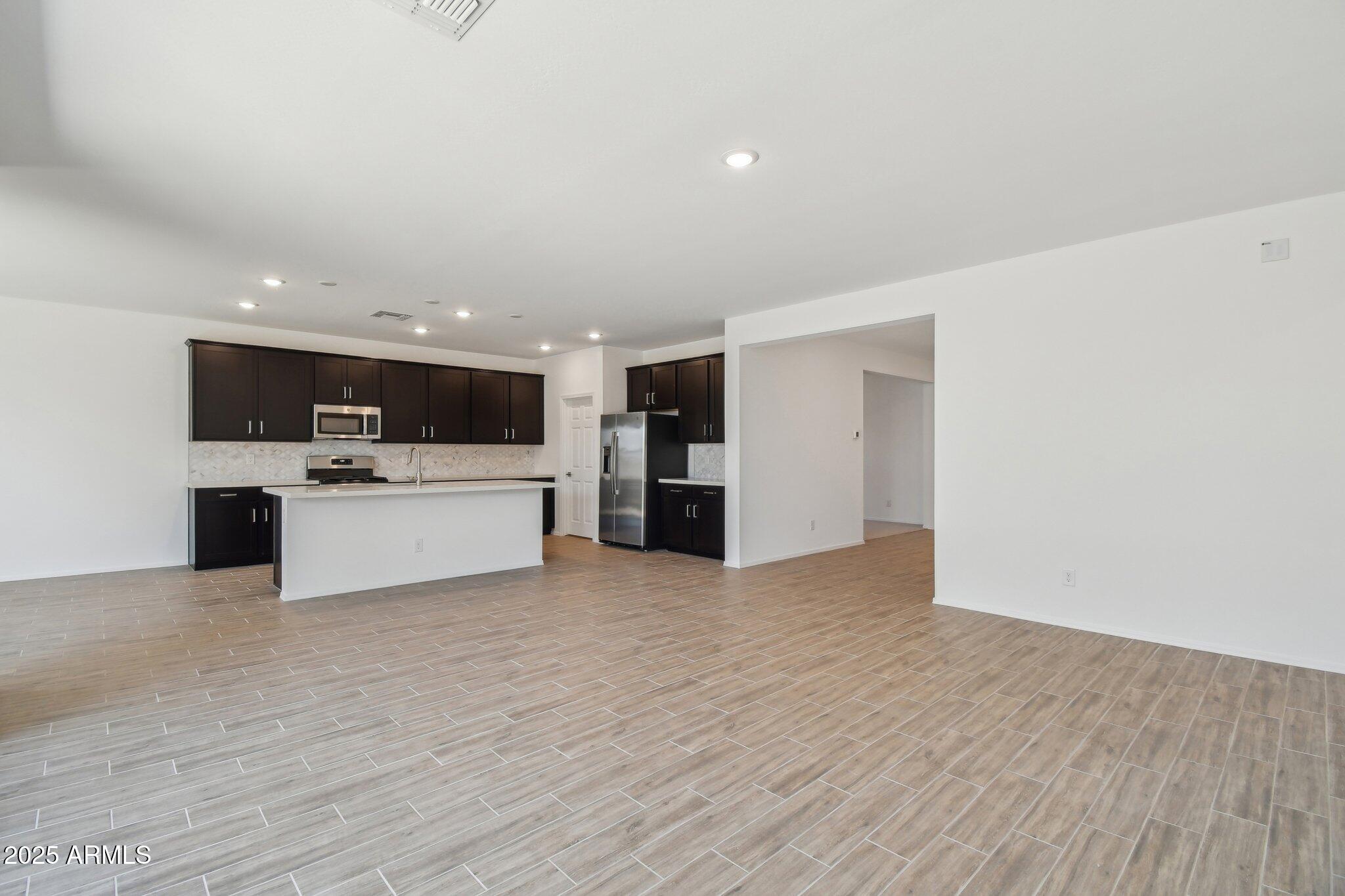 47267 W MELLEN Lane