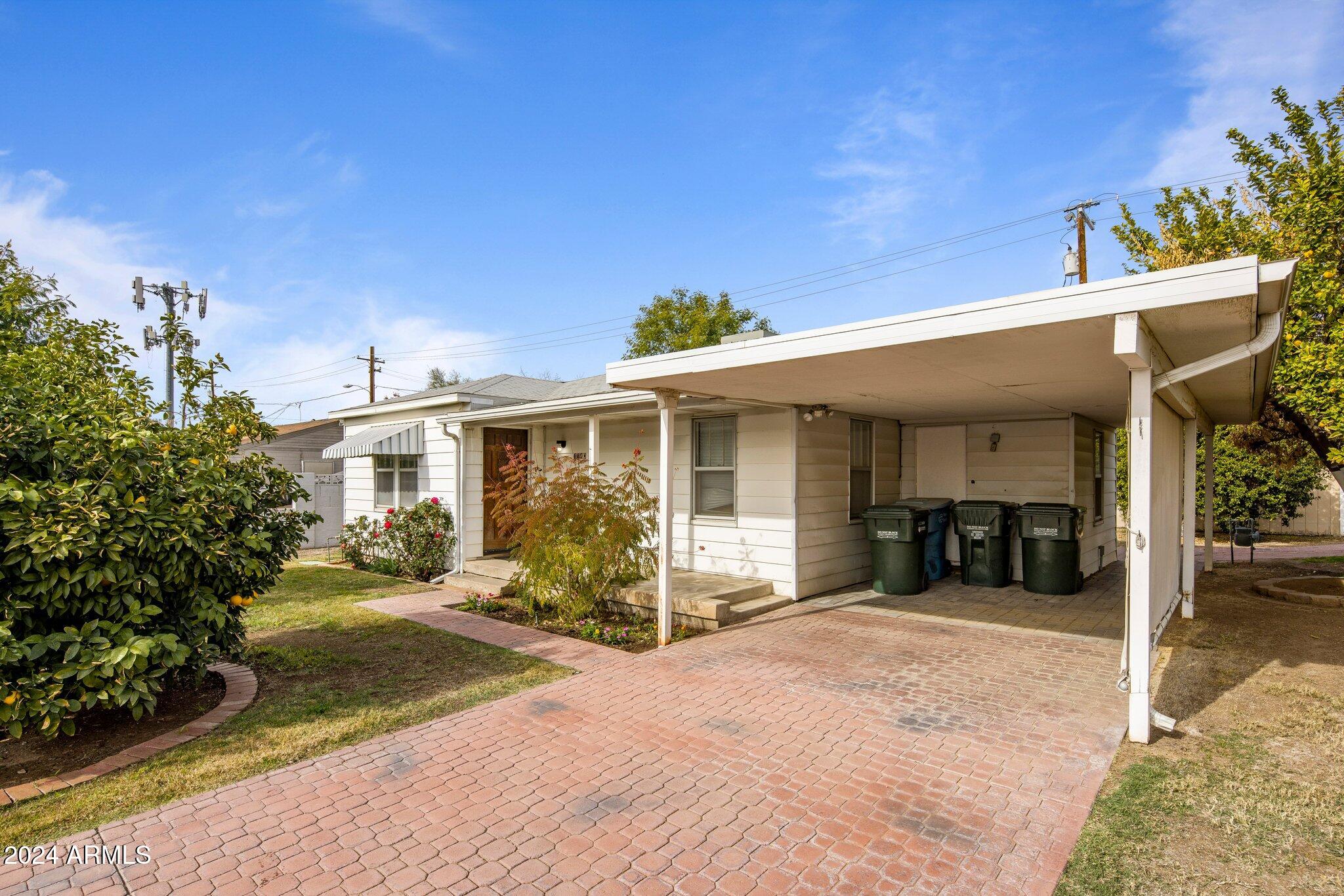 1140 E VOGEL Avenue