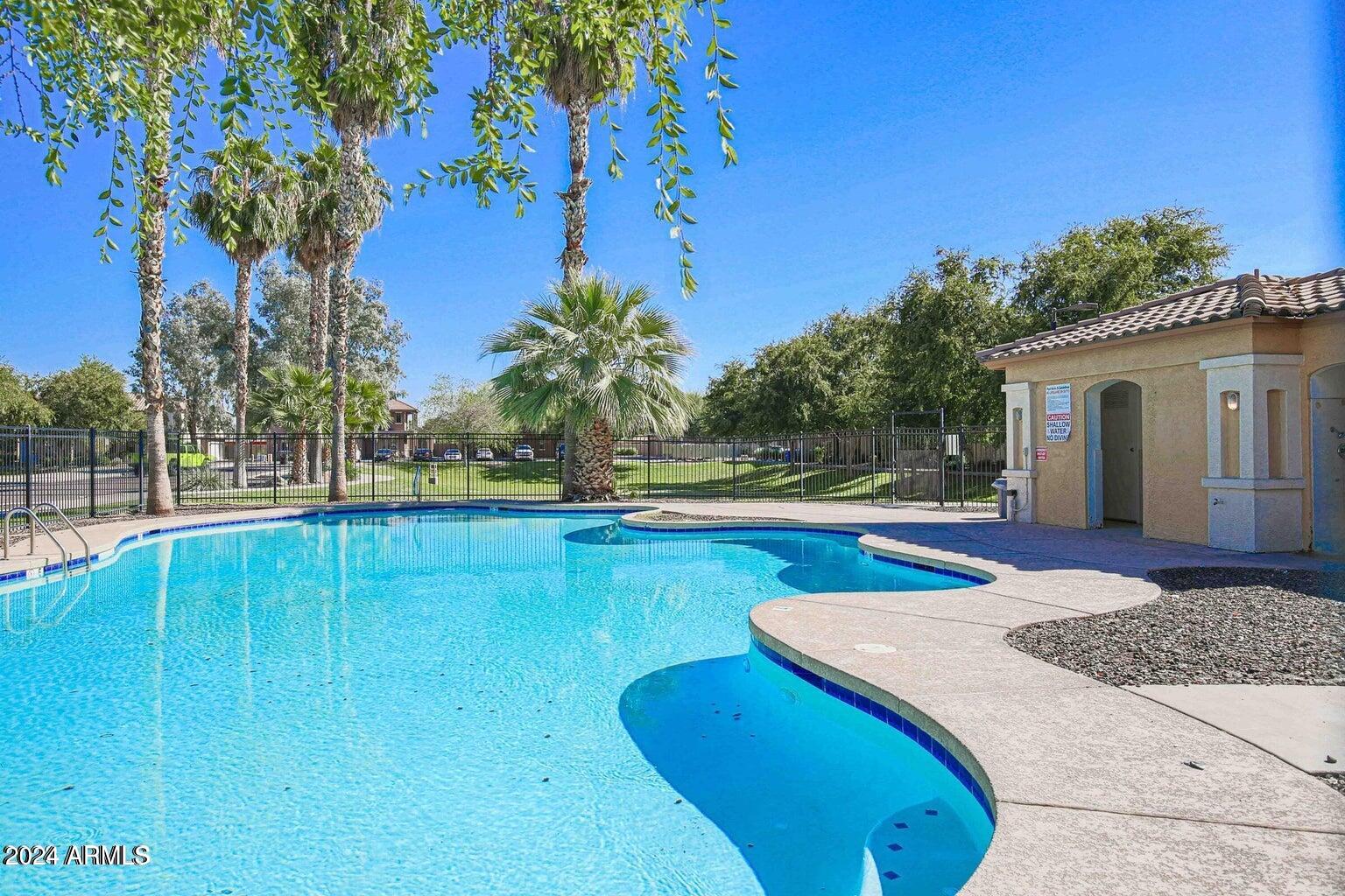 2535 N 73rd Drive