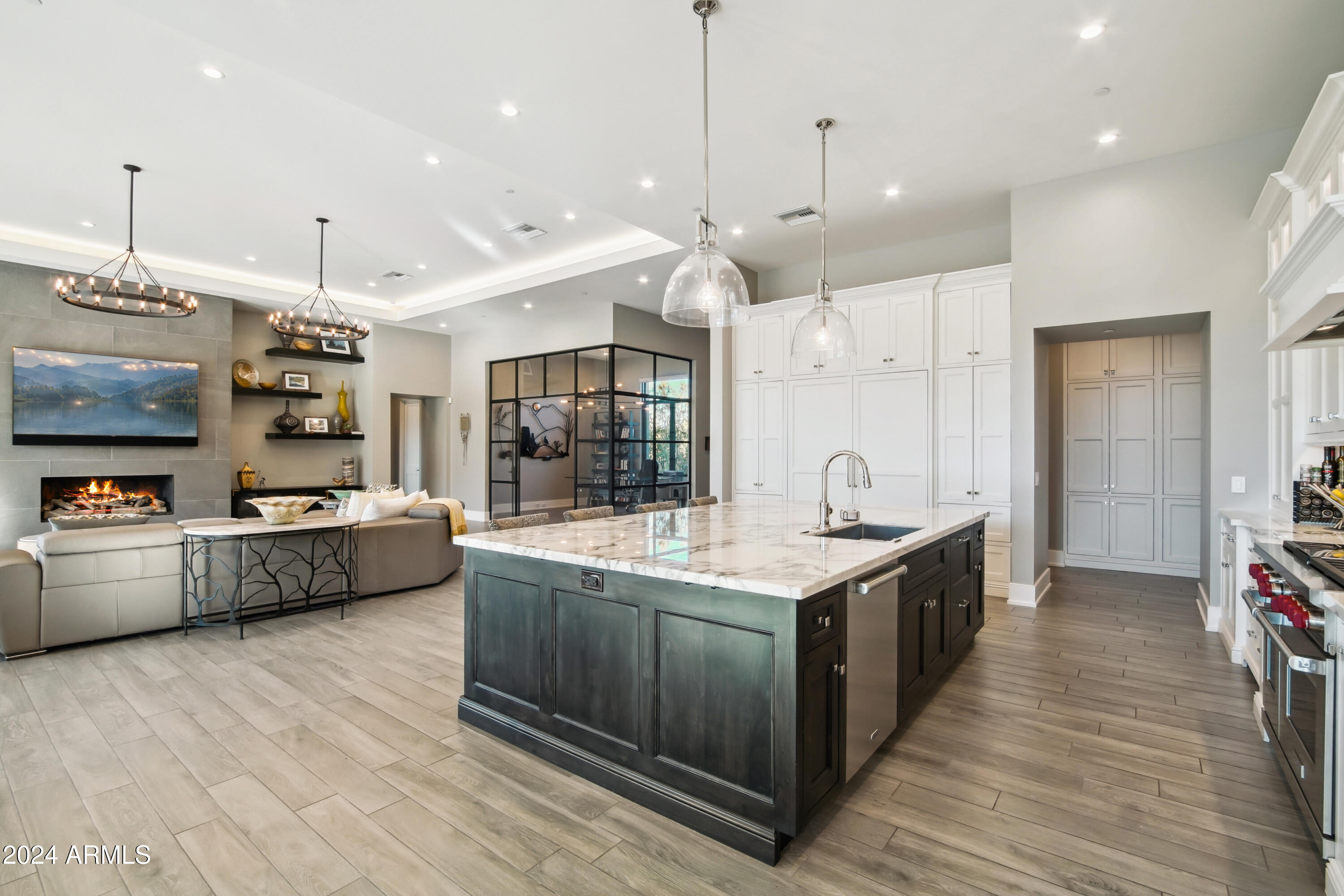 11299 E DESERT VISTA Road