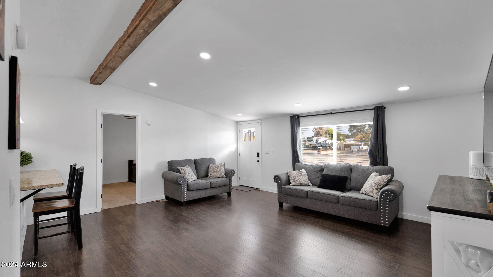 306 N HAWES Road