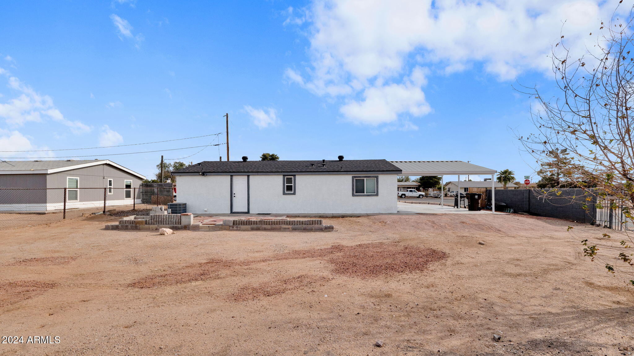 306 N HAWES Road