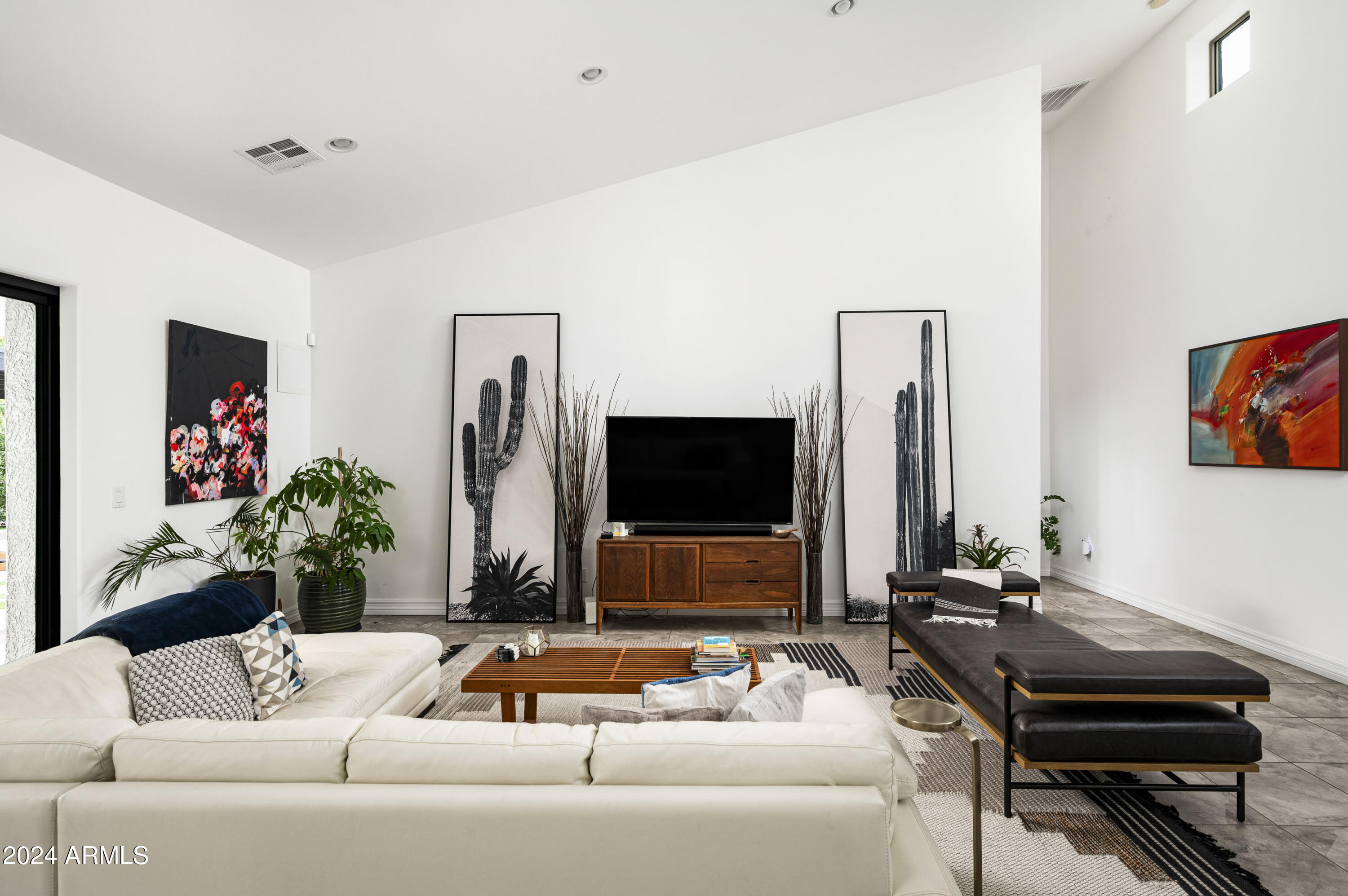 329 E BELMONT Avenue
