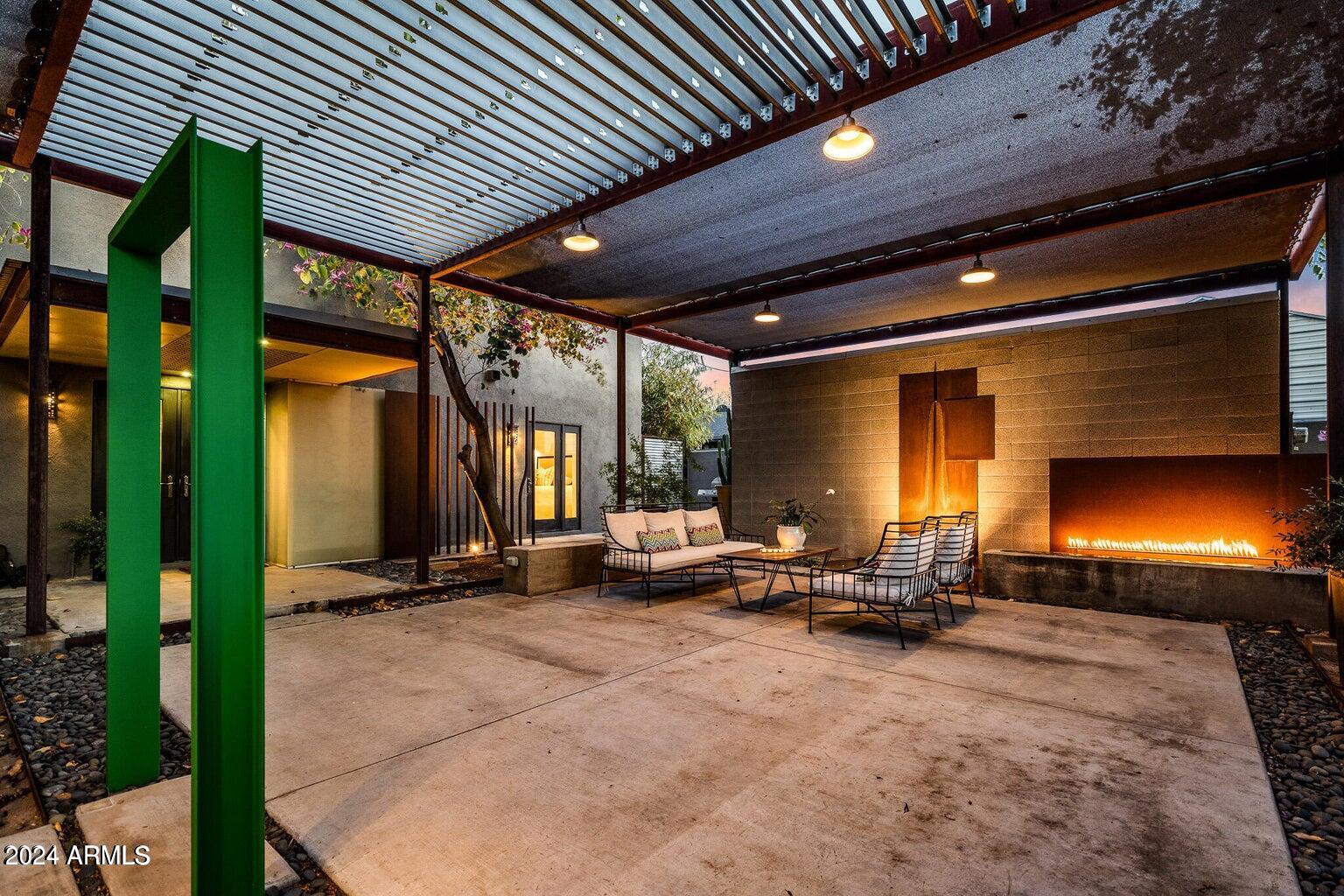 3320 N 44TH Street