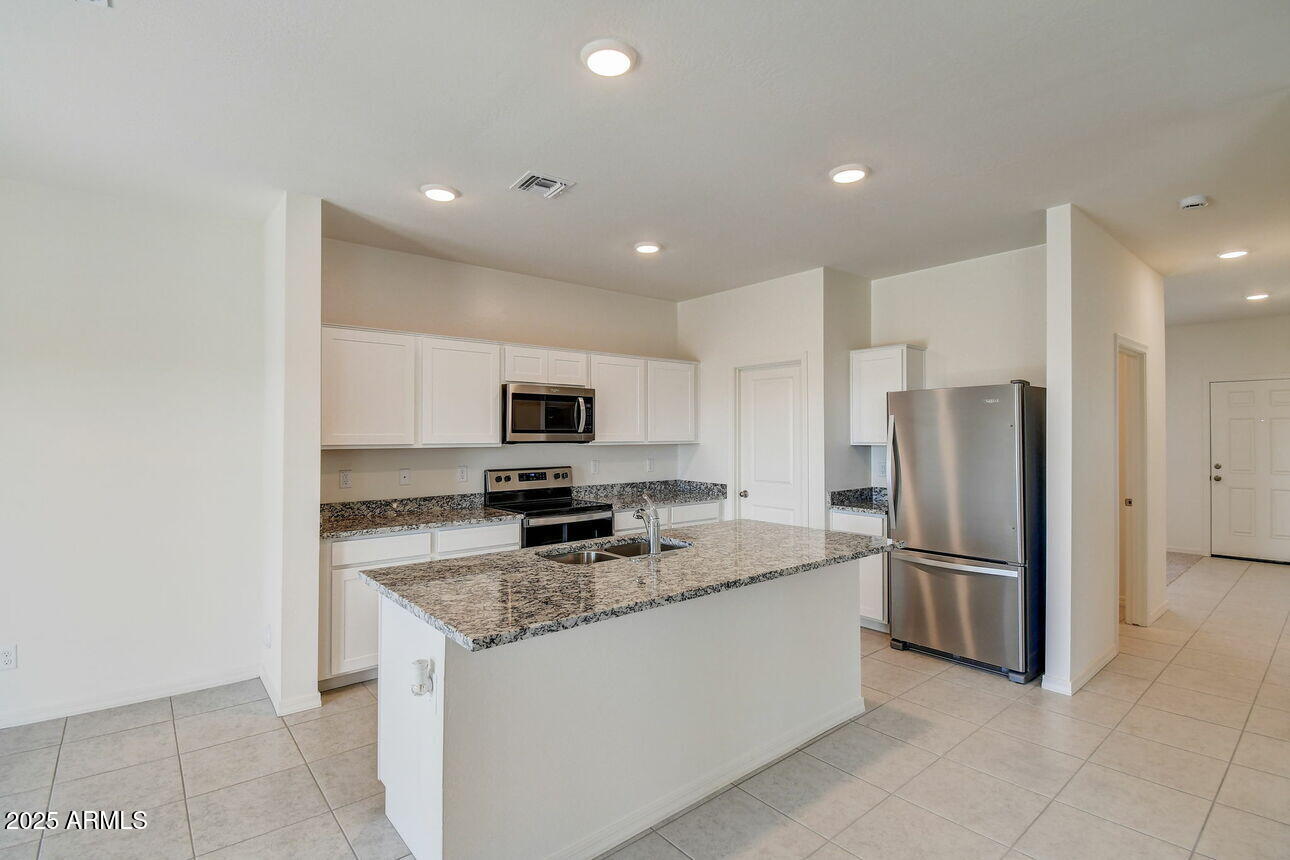 9726 W AGORA Lane