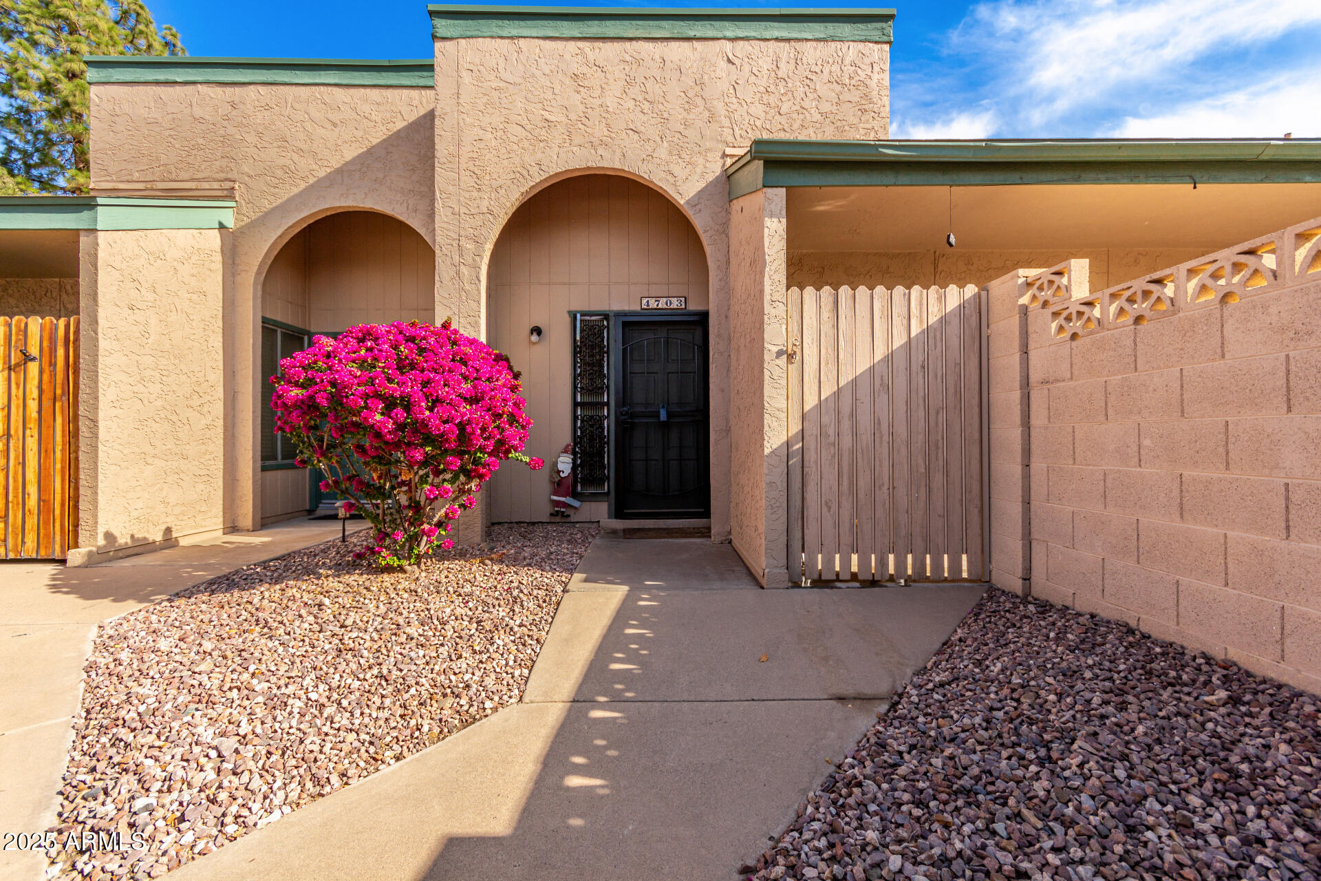 4703 W CONTINENTAL Drive