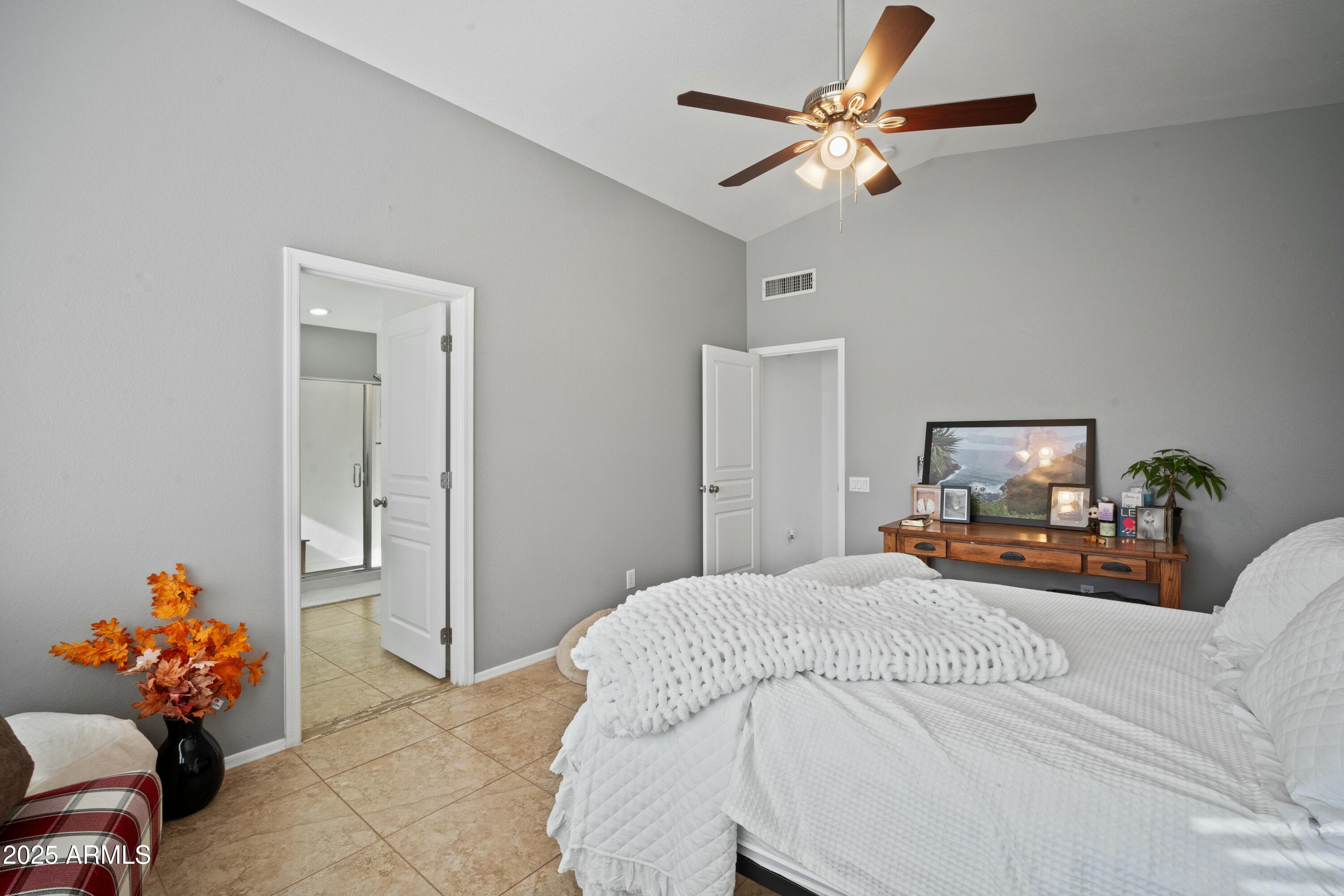 2519 E KNUDSEN Drive