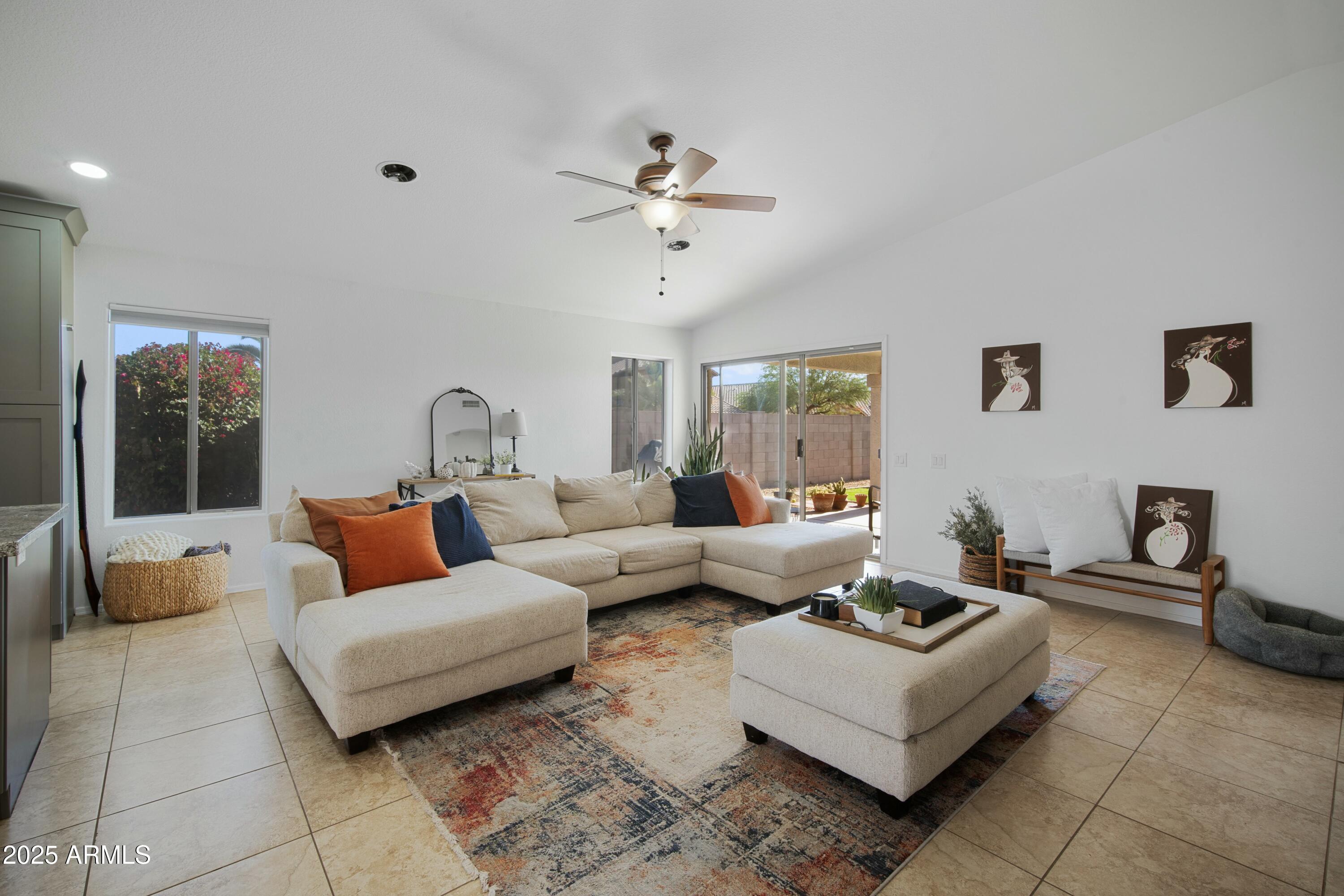 2519 E KNUDSEN Drive
